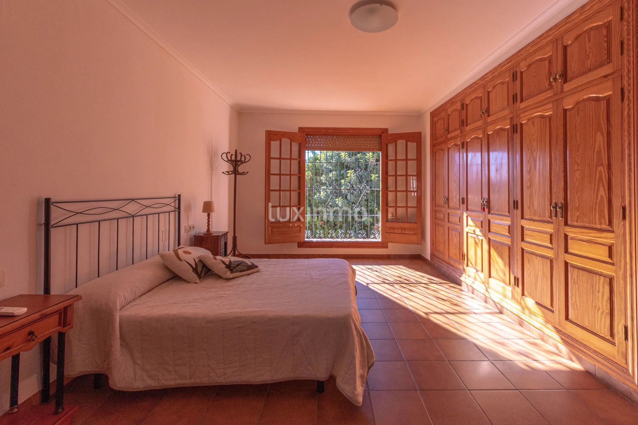 Spacious Mediterranean-style villa with panoramic views and sea views for sale in Calpe — photo 14