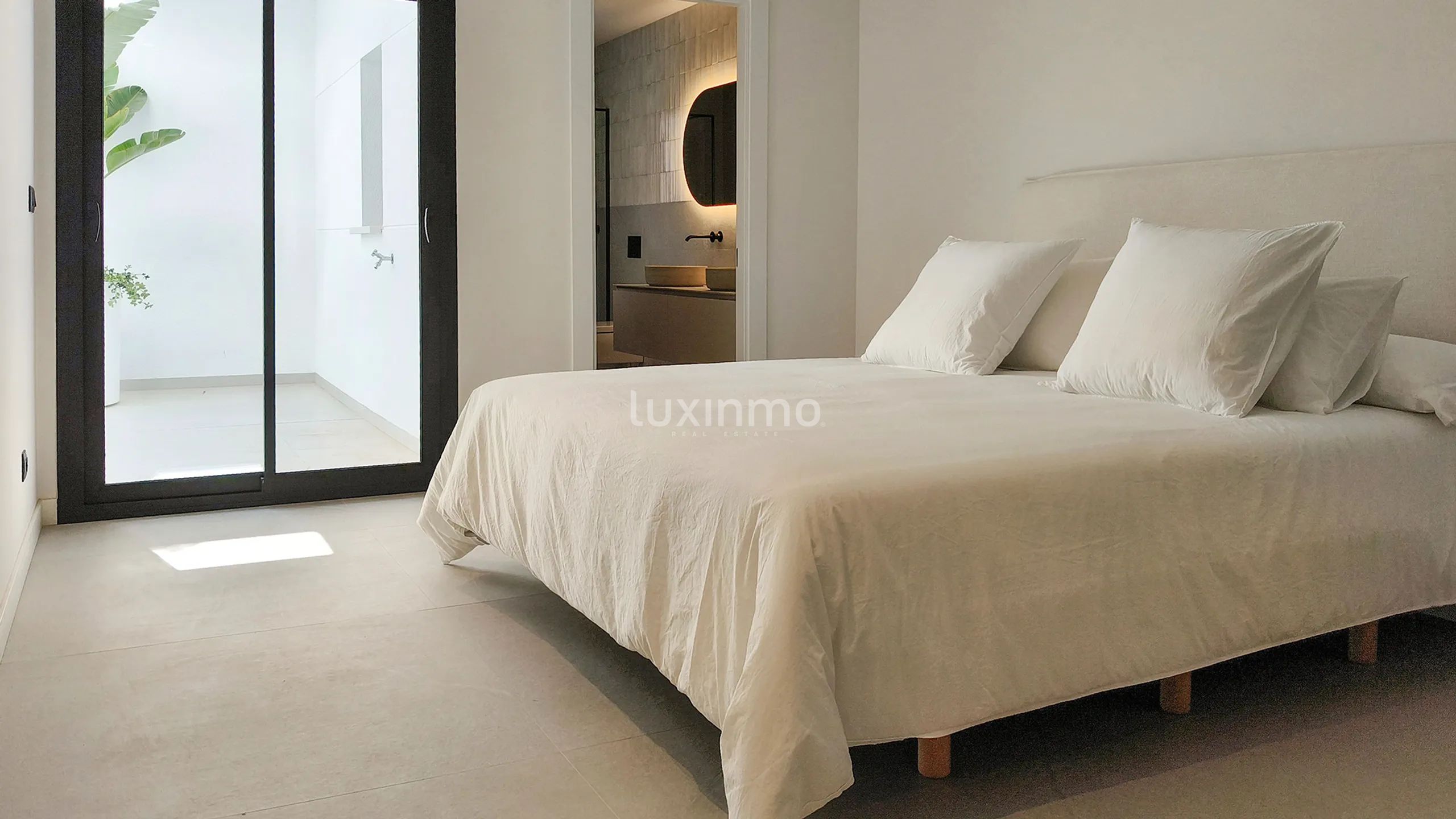Finished modern villa in Rojales for sale — photo 15