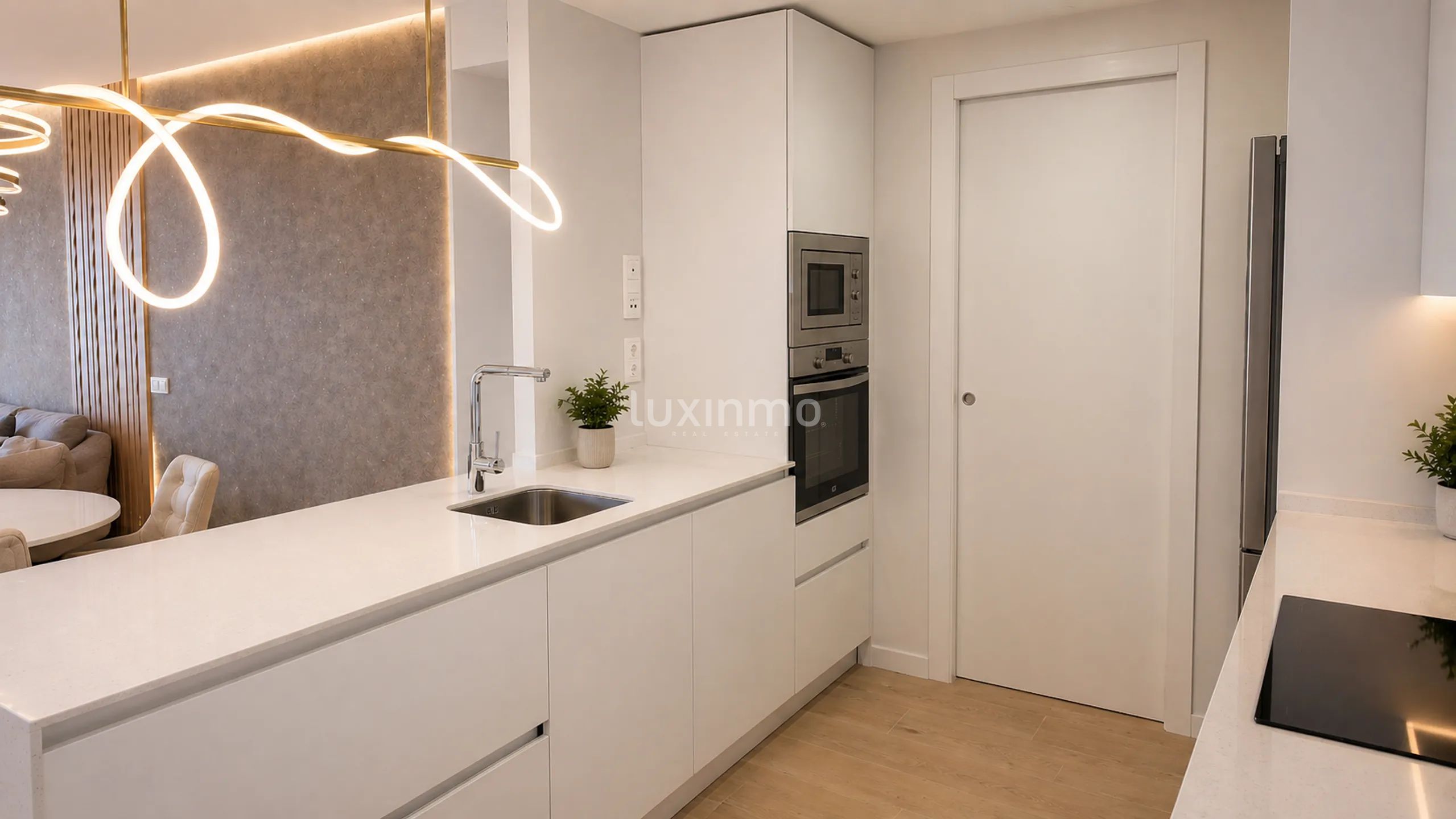 Luxury flat with sea views in Poniente Beach — photo 9