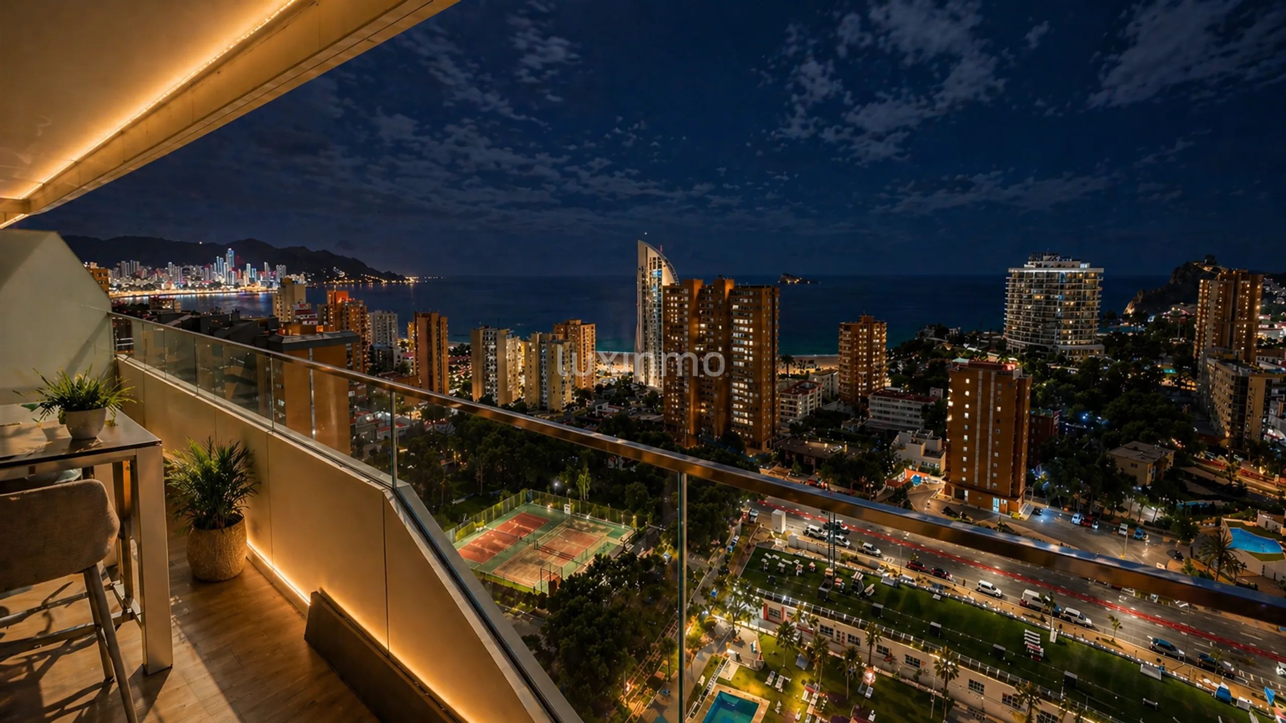 Luxury flat with sea views in Poniente Beach — photo 3