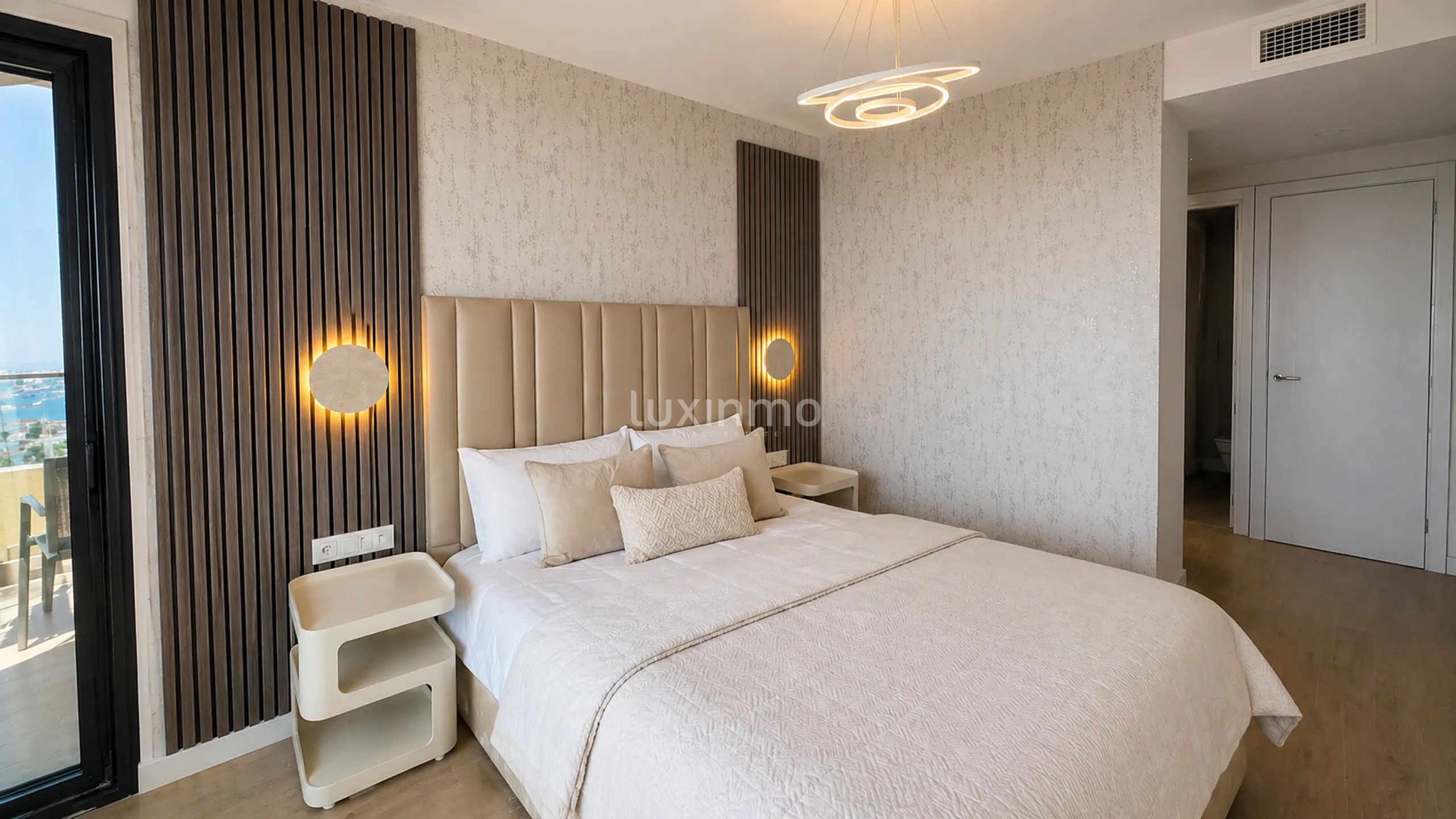 Luxury flat with sea views in Poniente Beach — photo 14