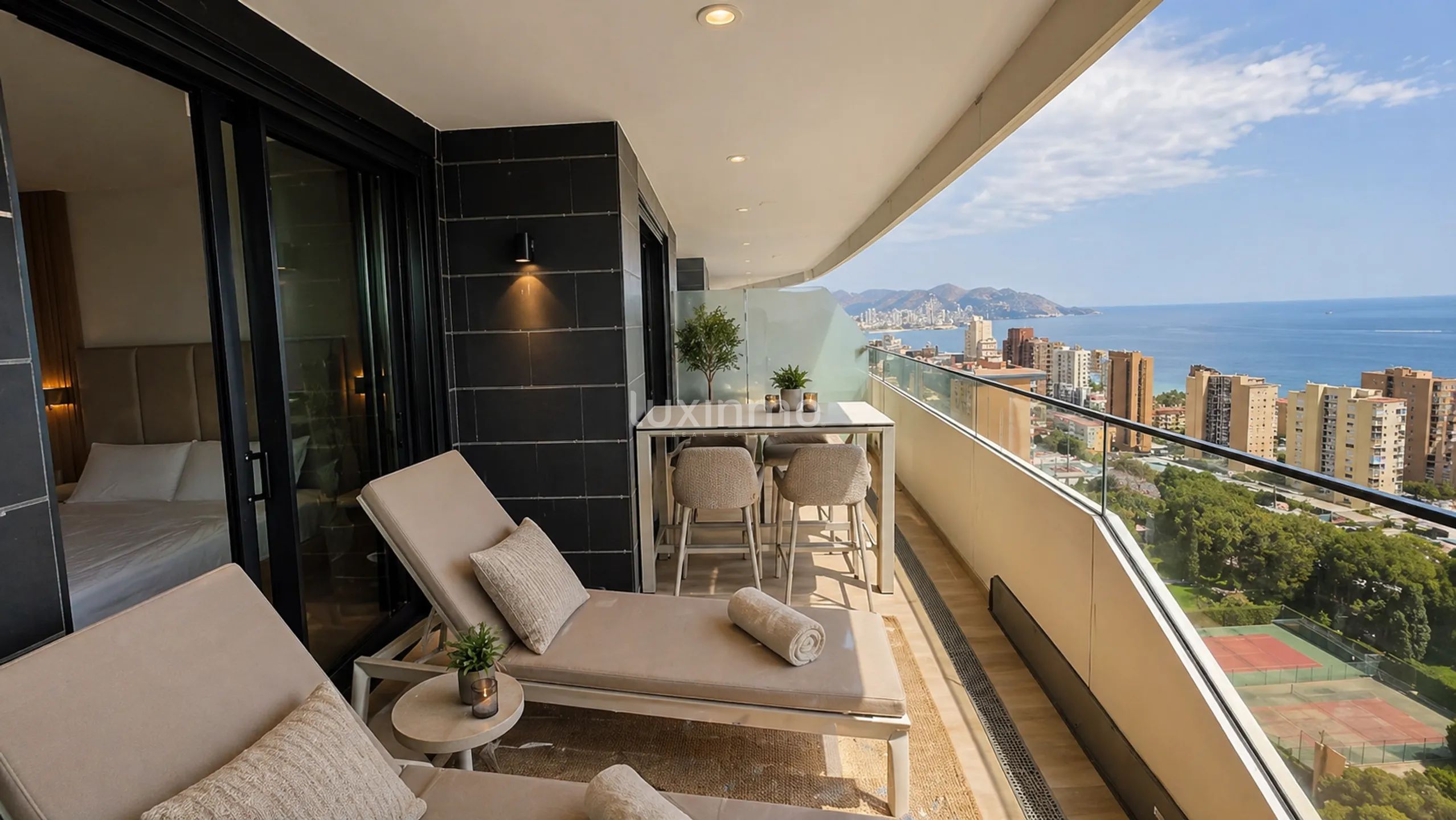 Luxury flat with sea views in Poniente Beach — photo 15