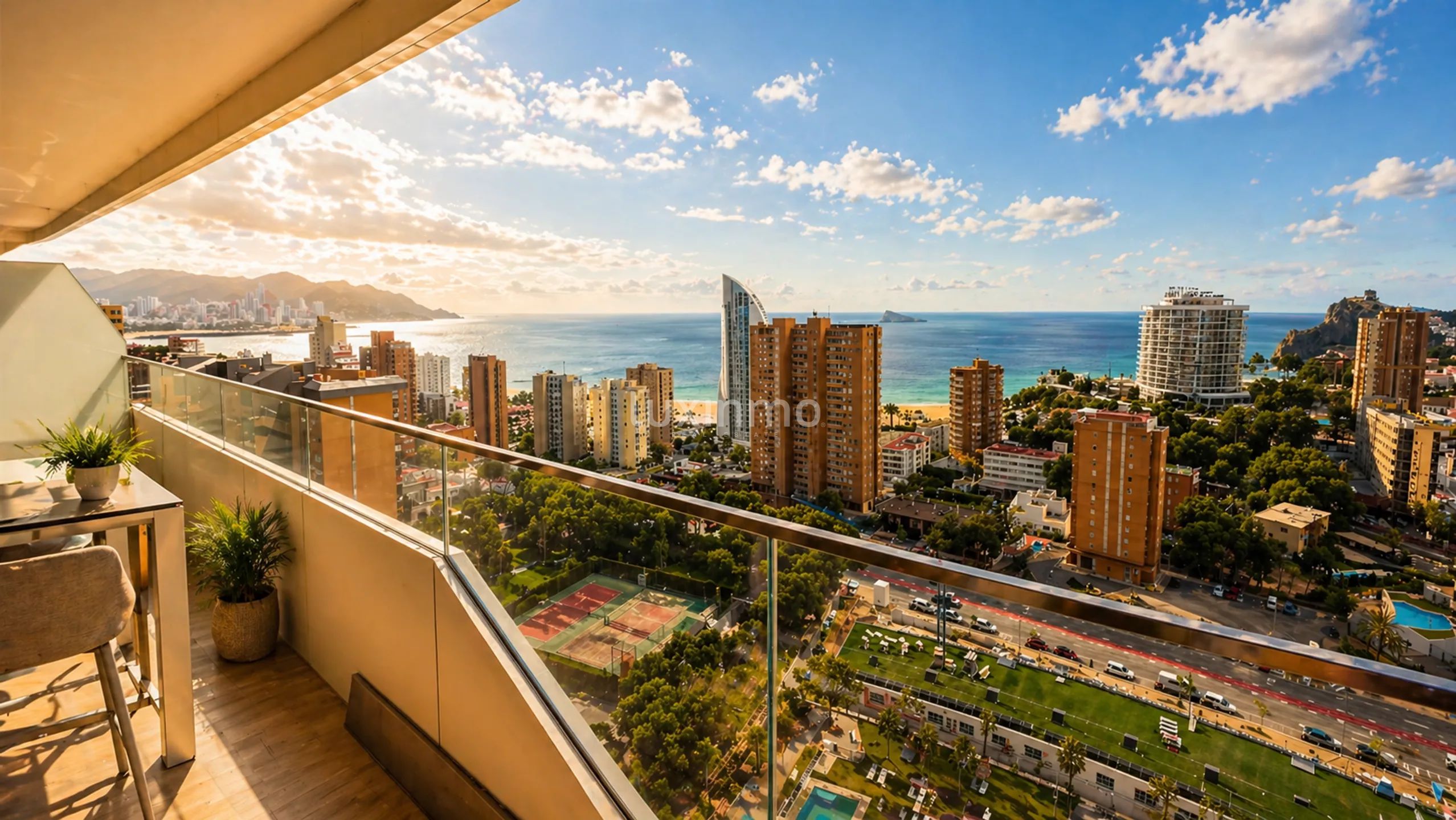 Luxury flat with sea views in Poniente Beach