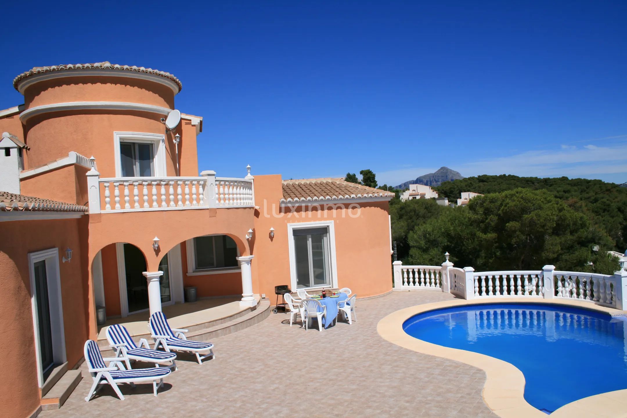 Spanish style villa for sale with open views — photo 2