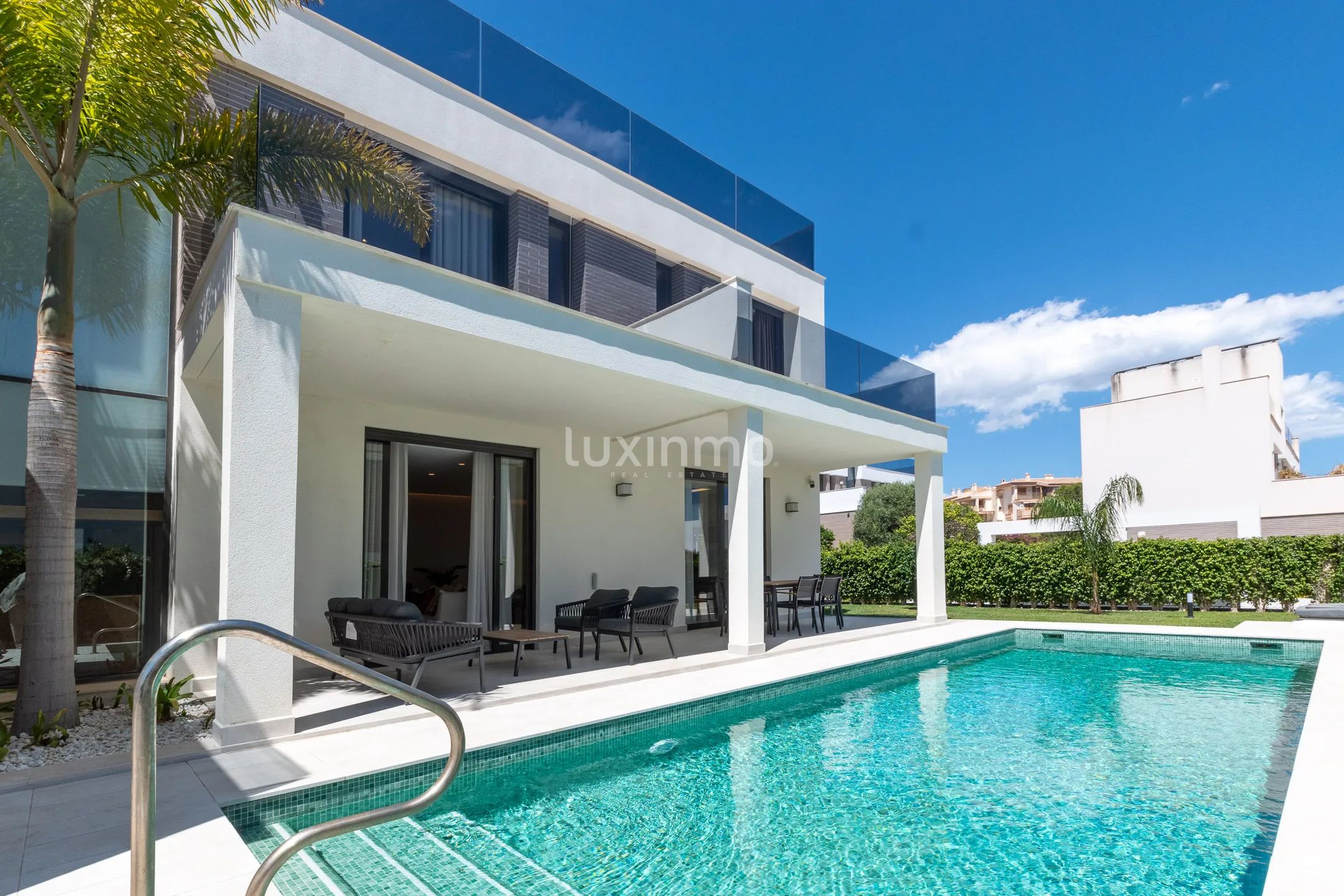 Villa for rent in Sierra Cortina