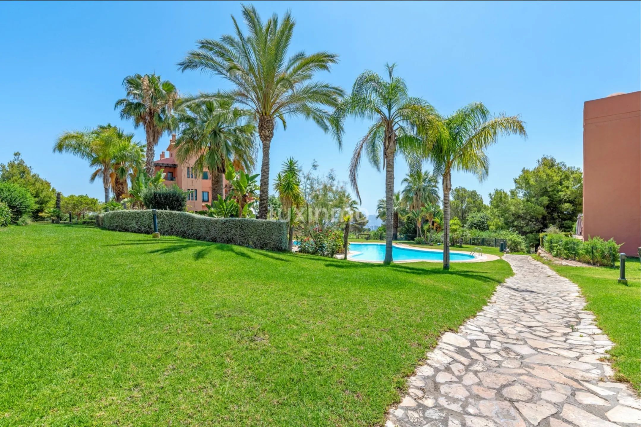 Apartamento Mediterráneo con Vistas al Mar en Sierra Cortina — photo 34