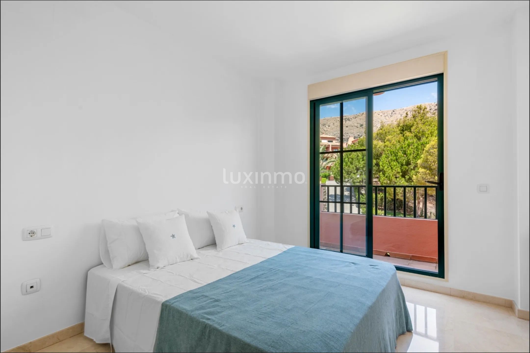 Apartamento Mediterráneo con Vistas al Mar en Sierra Cortina — photo 14