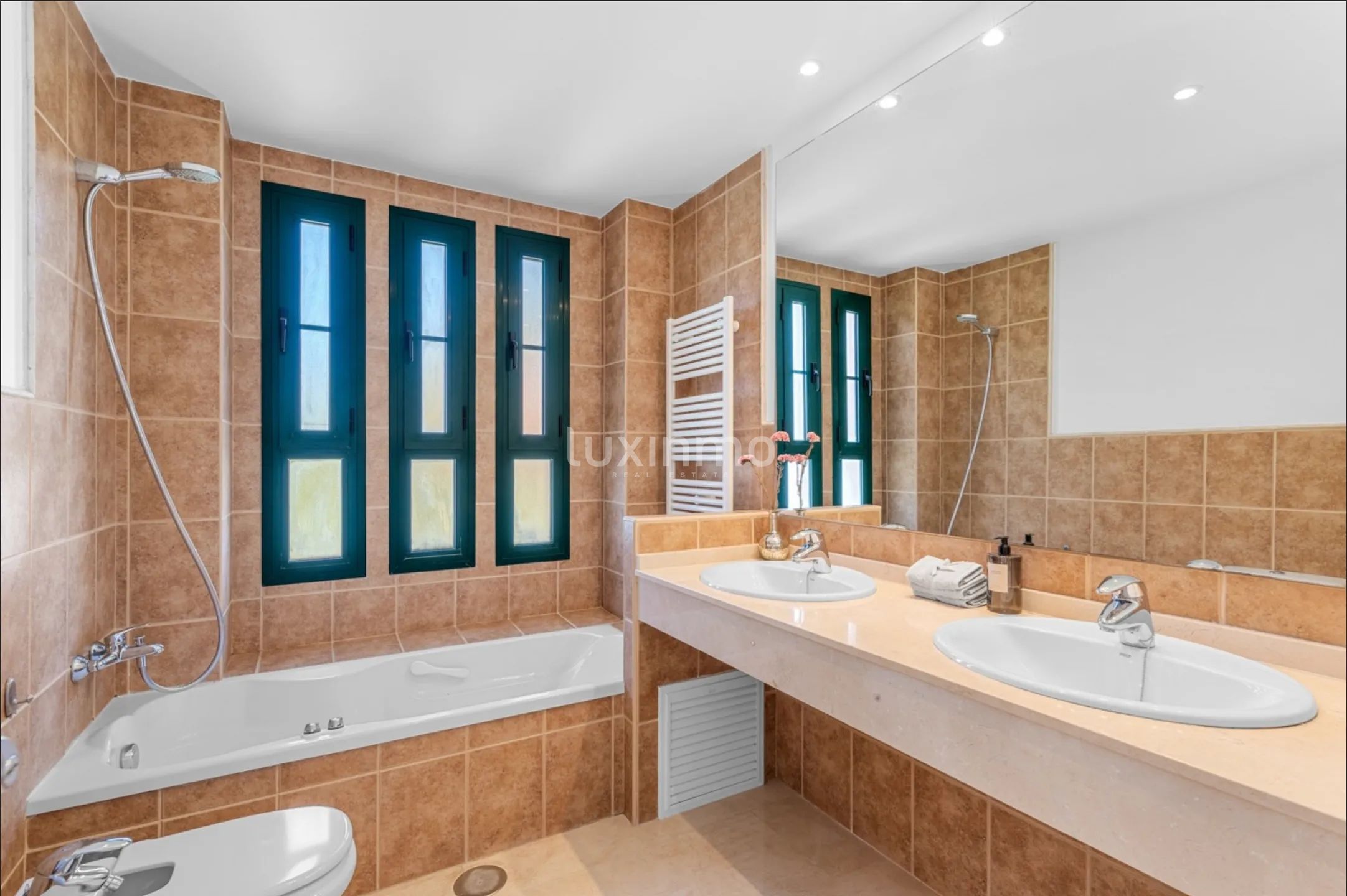Apartamento Mediterráneo con Vistas al Mar en Sierra Cortina — photo 21
