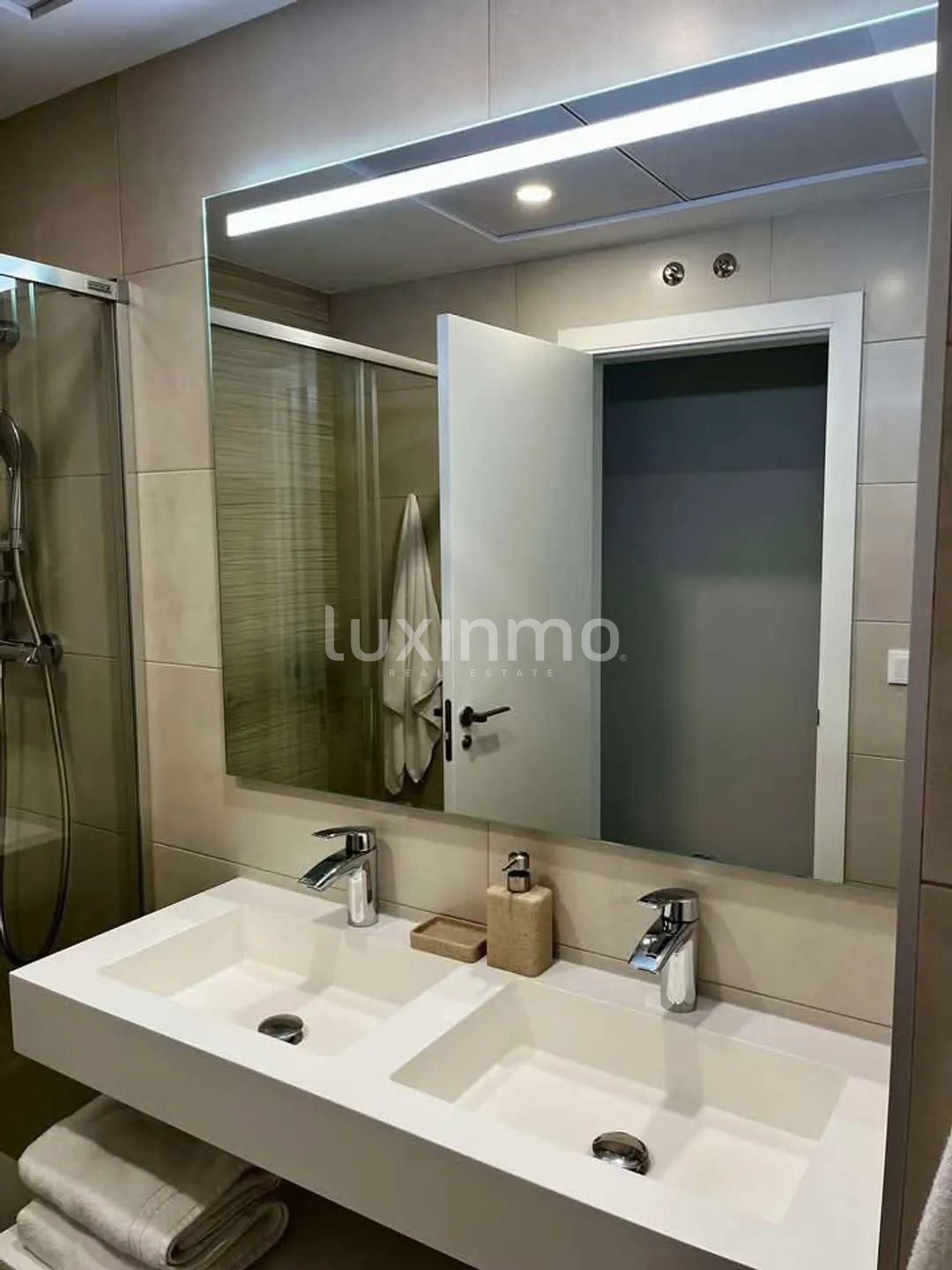 Luxury apartment in torre sakura Benidorm — photo 22