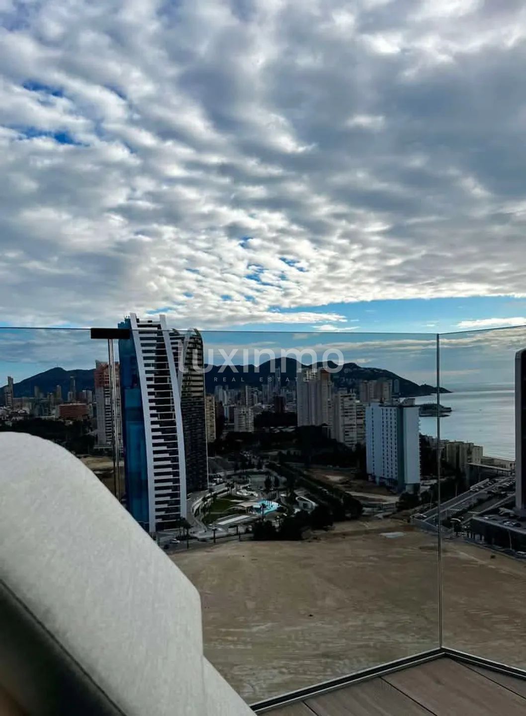 Luxury apartment in torre sakura Benidorm — photo 2