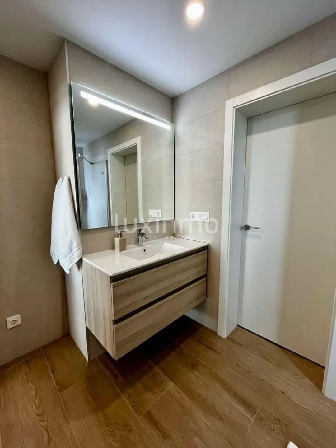 Luxury apartment in torre sakura Benidorm — photo 21