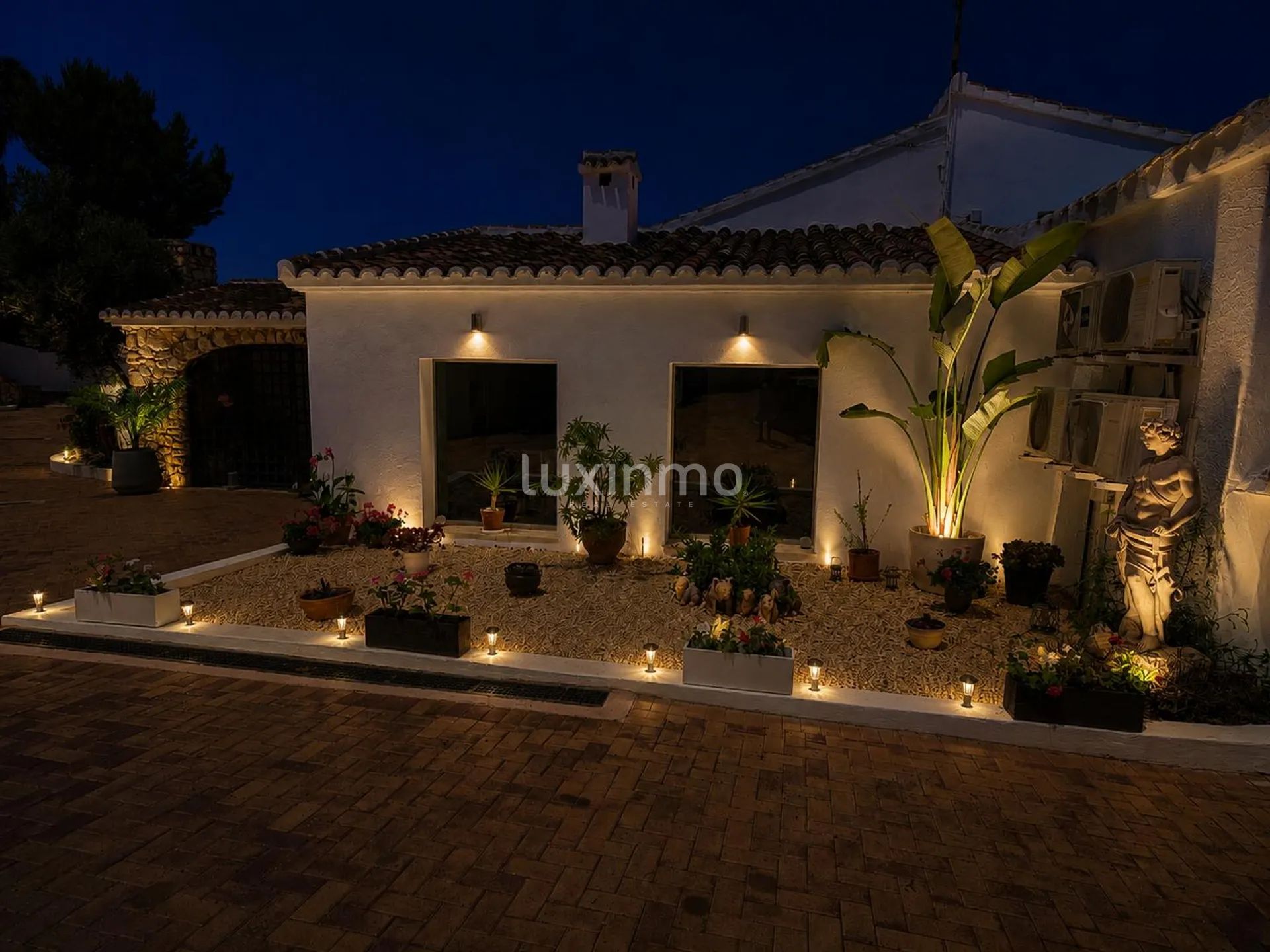 Mediterranean 5 bedroom villa with pool and panoramic sea views in Jávea — photo 32