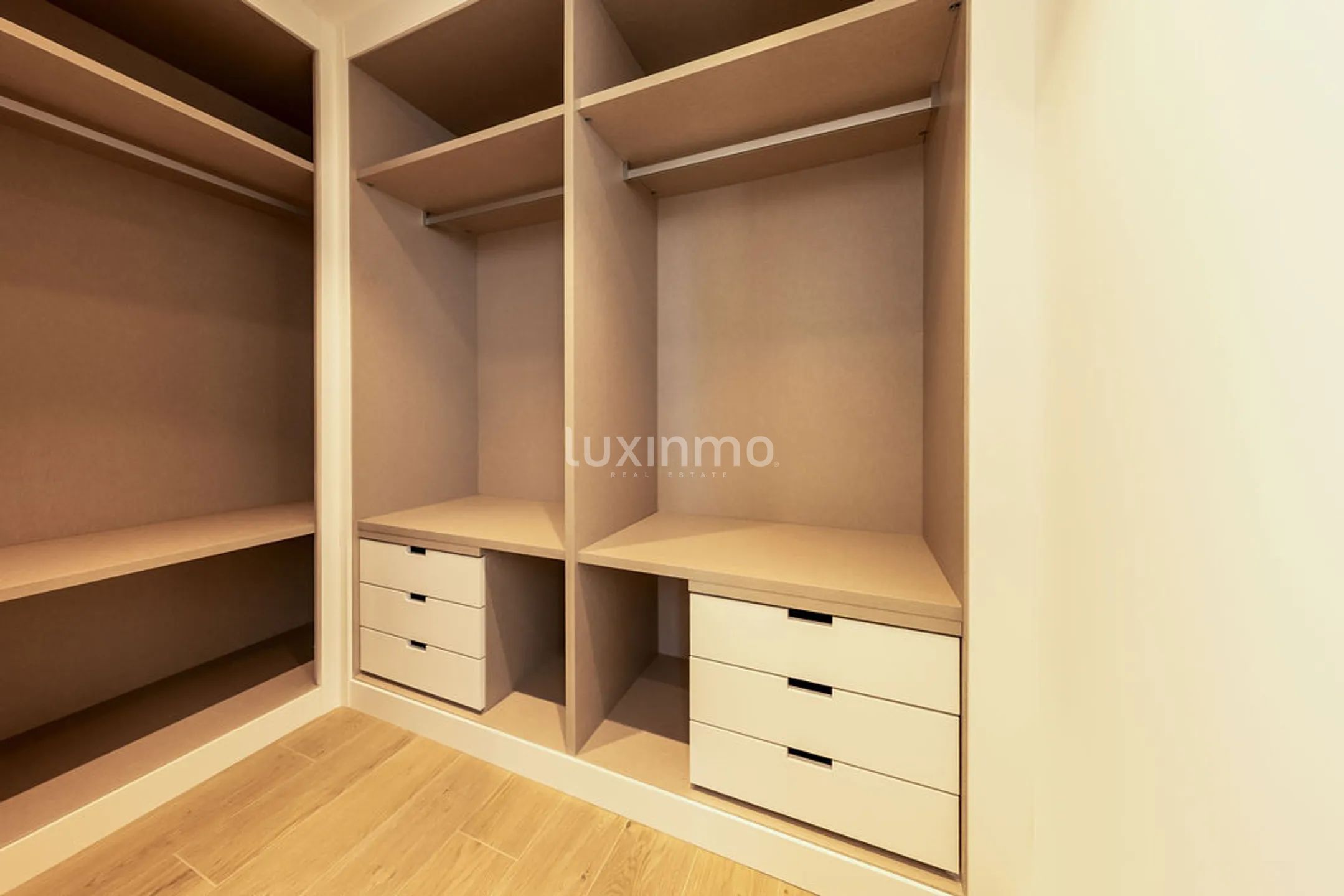 Large 2 bedroom new construction ground floor apartment for sale — photo 13