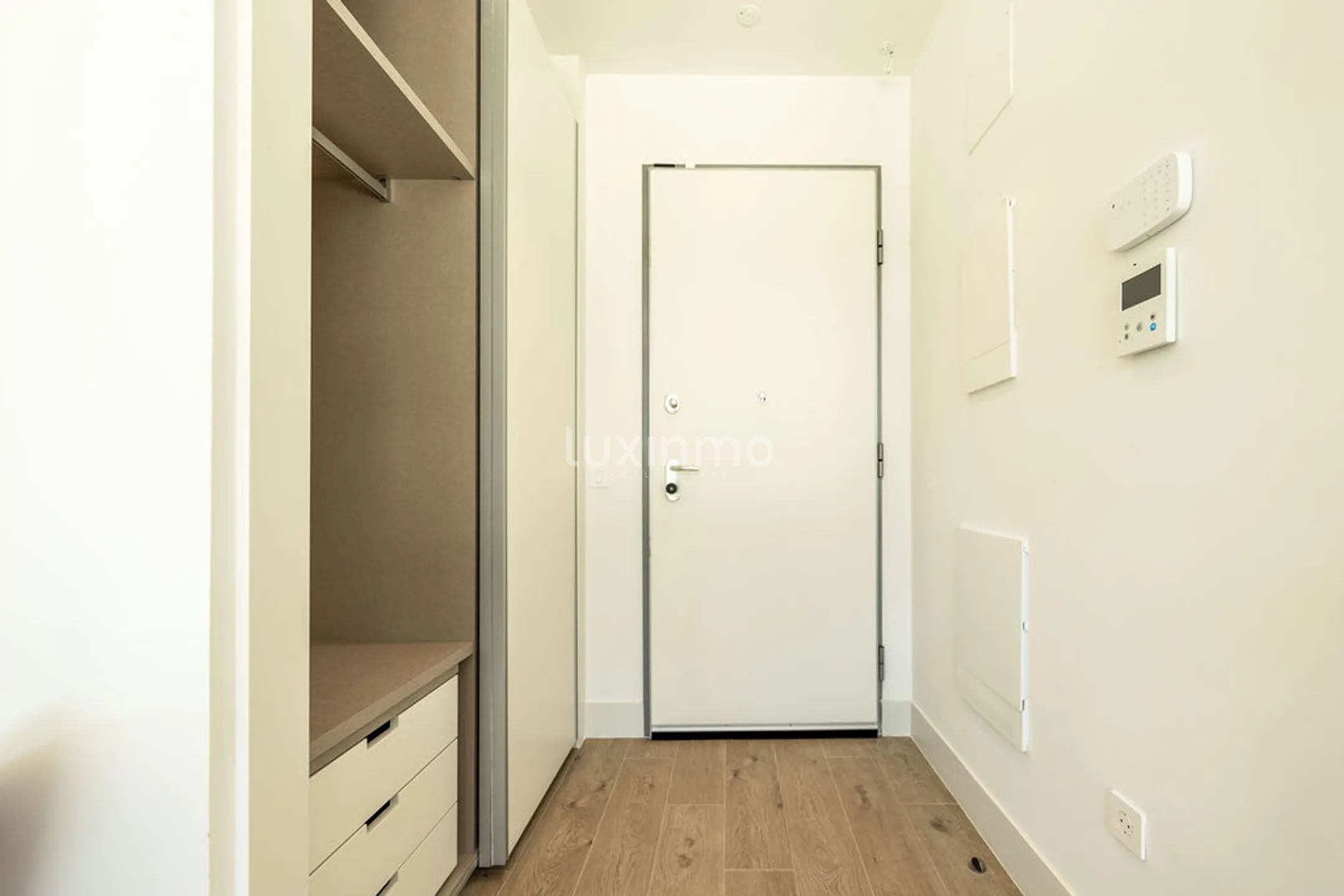 Large 2 bedroom new construction ground floor apartment for sale — photo 5