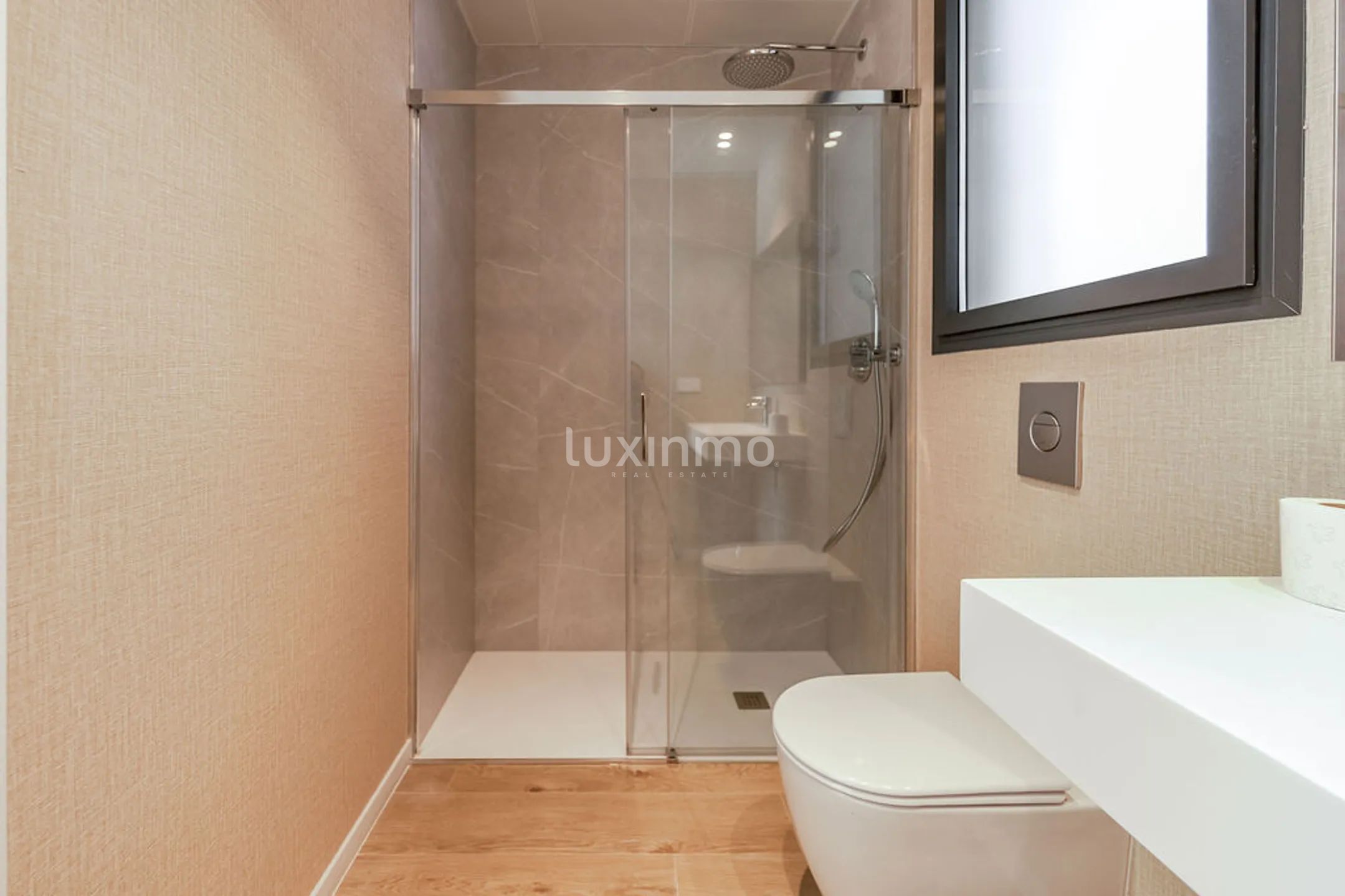 Large 2 bedroom new construction ground floor apartment for sale — photo 14