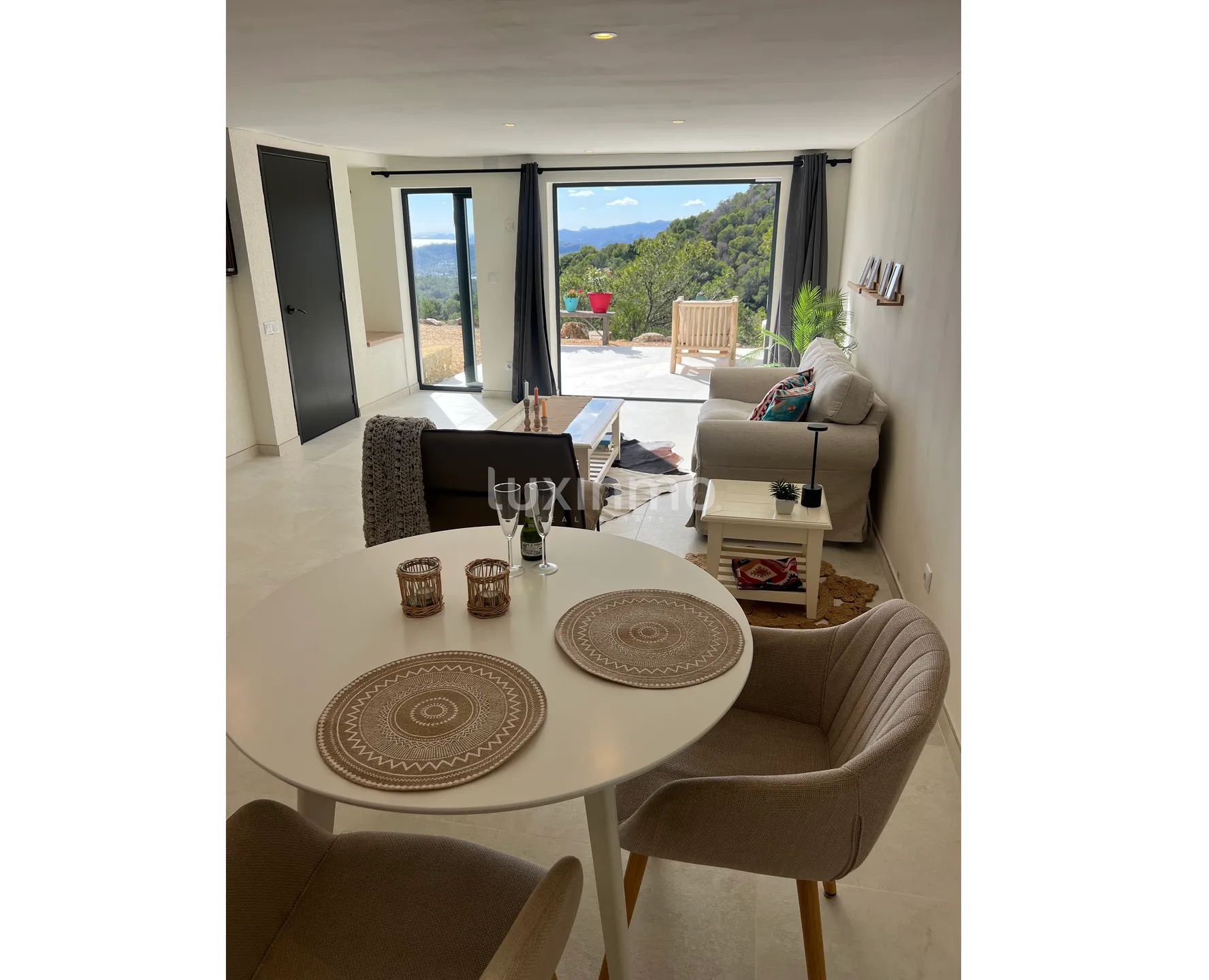 Romslig hus til salgs i Finestrat med panoramautsikt over havet og fjellene — photo 12