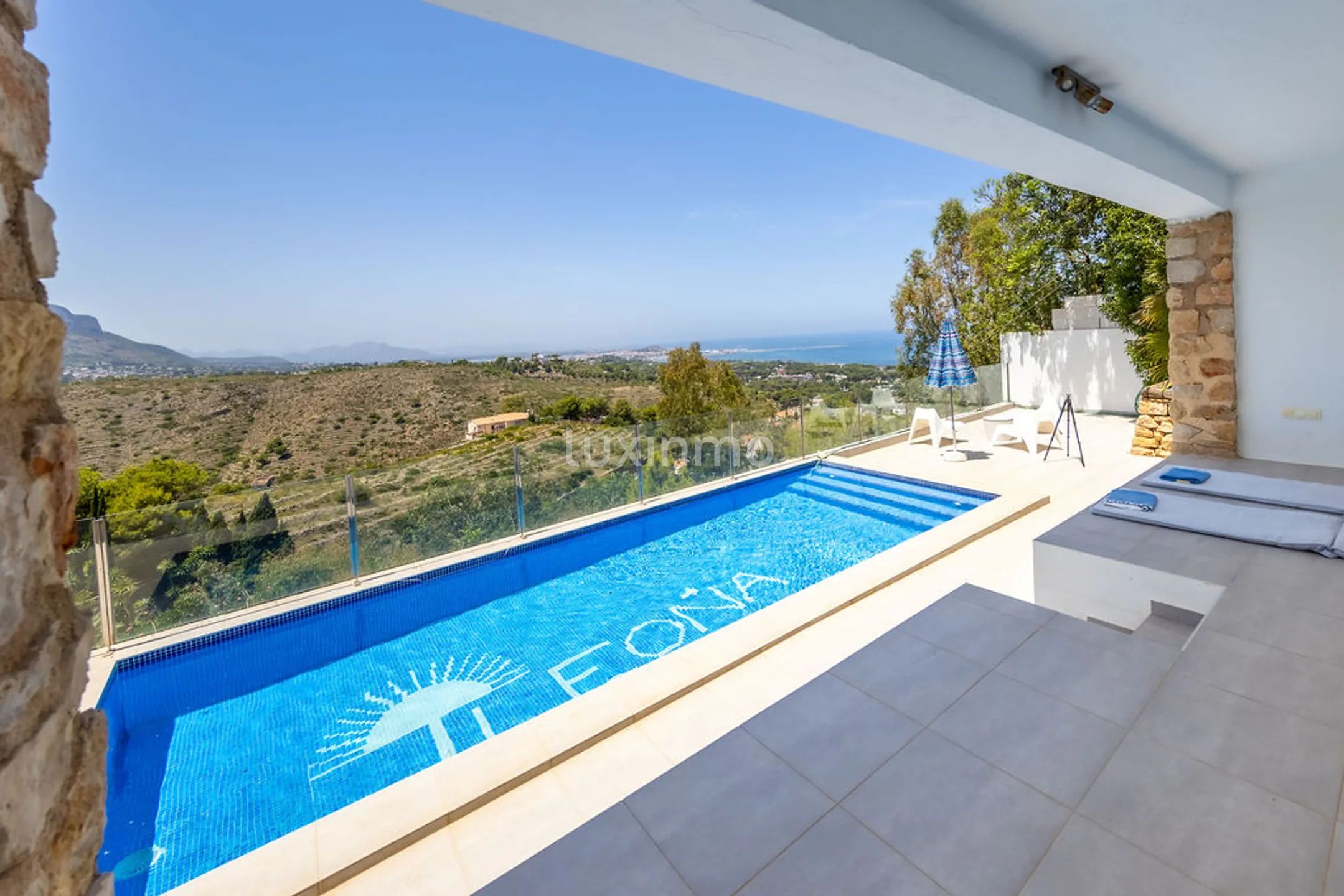 Renovated Villa with Sea Views and Private Pool in Las Rotas Dénia for sale — photo 2
