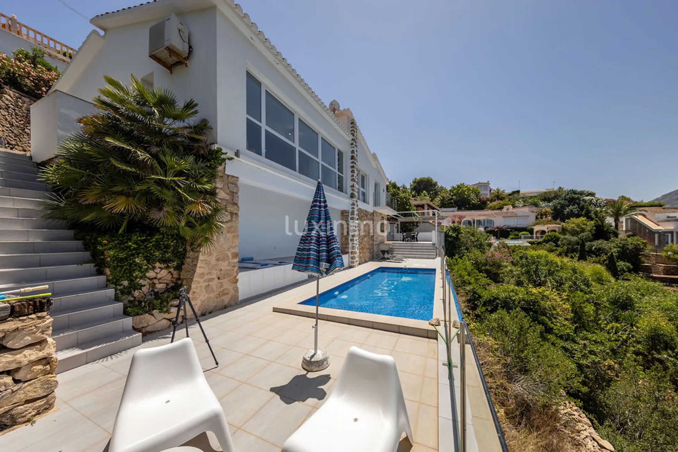 Renovated Villa with Sea Views and Private Pool in Las Rotas Dénia for sale — photo 4