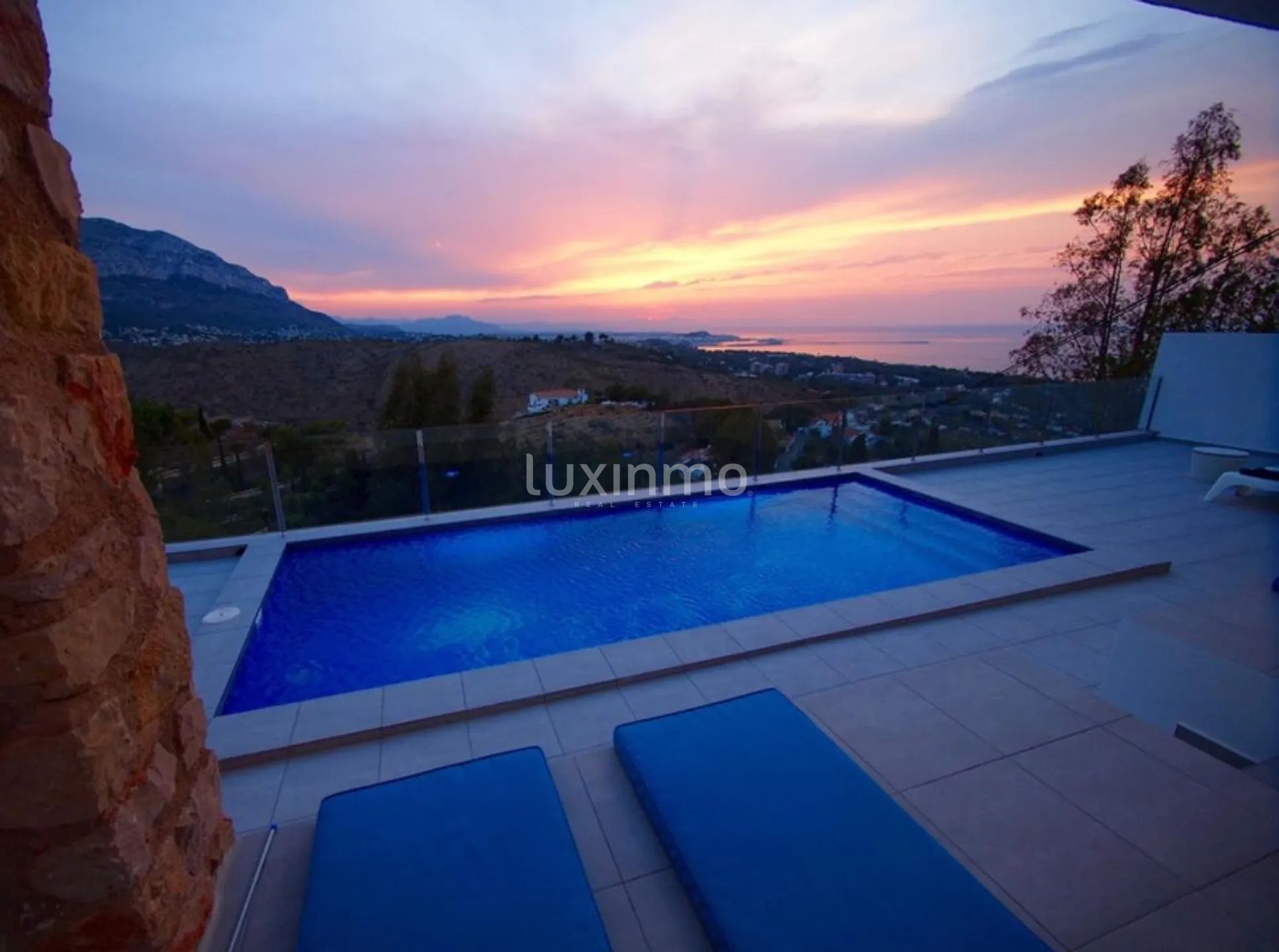 Renovated Villa with Sea Views and Private Pool in Las Rotas Dénia for sale — photo 5