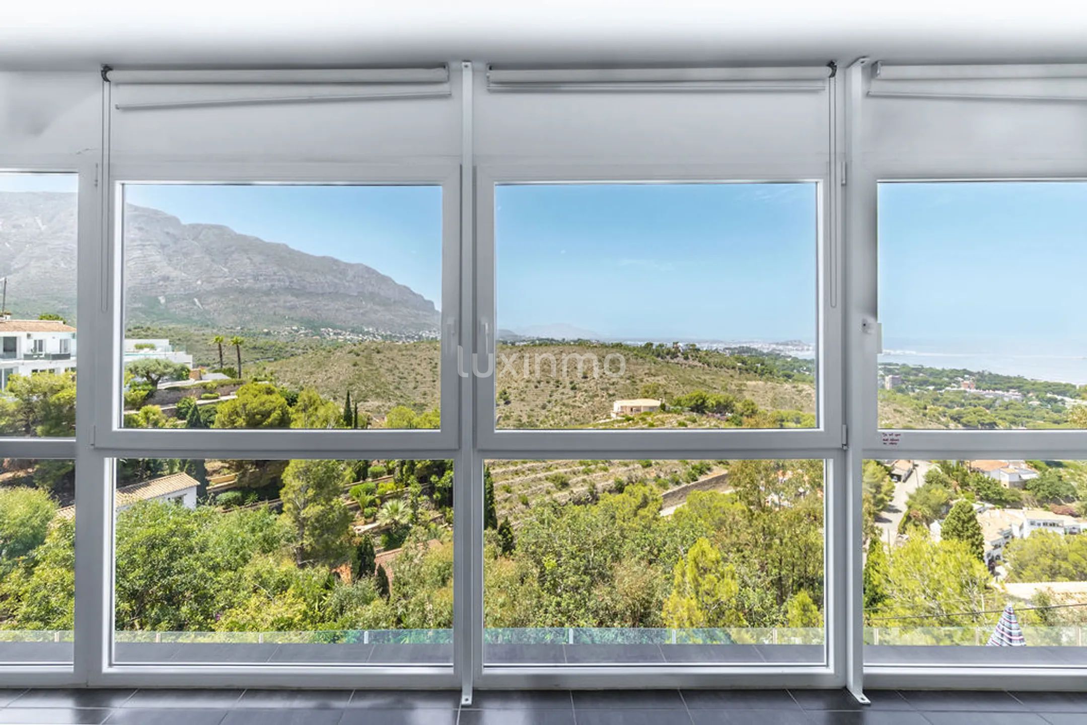 Renovated Villa with Sea Views and Private Pool in Las Rotas Dénia for sale — photo 12