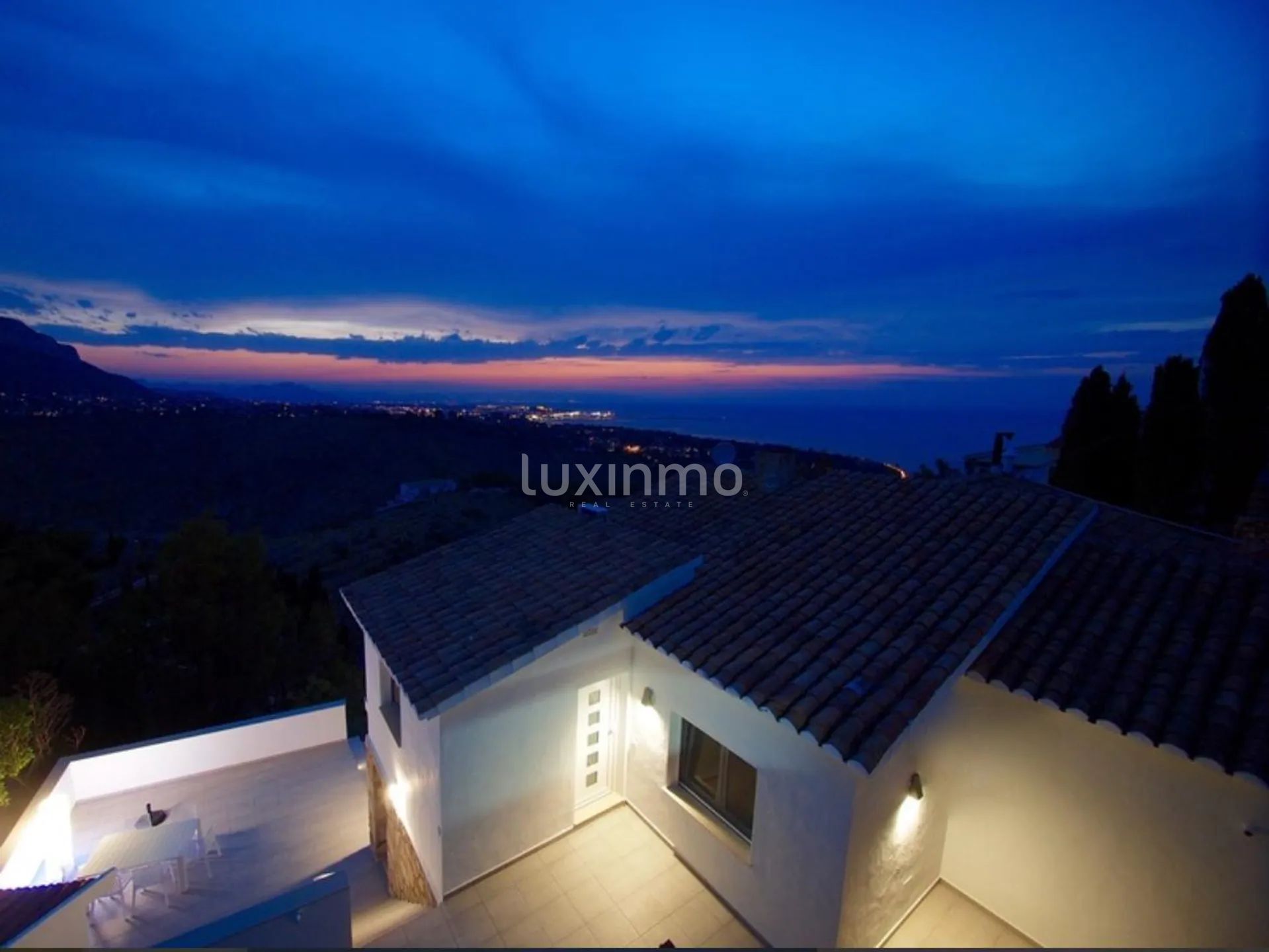 Renovated Villa with Sea Views and Private Pool in Las Rotas Dénia for sale — photo 3