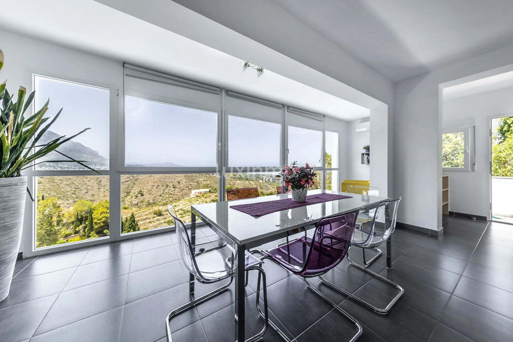 Renovated Villa with Sea Views and Private Pool in Las Rotas Dénia for sale — photo 8