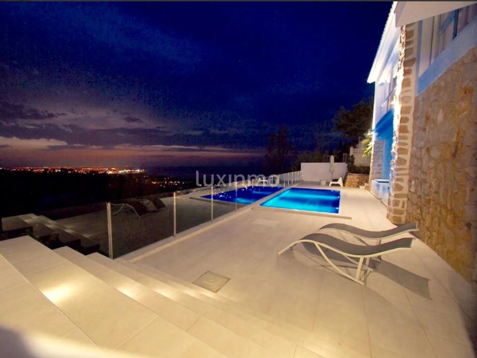 Renovated Villa with Sea Views and Private Pool in Las Rotas Dénia for sale — photo 2