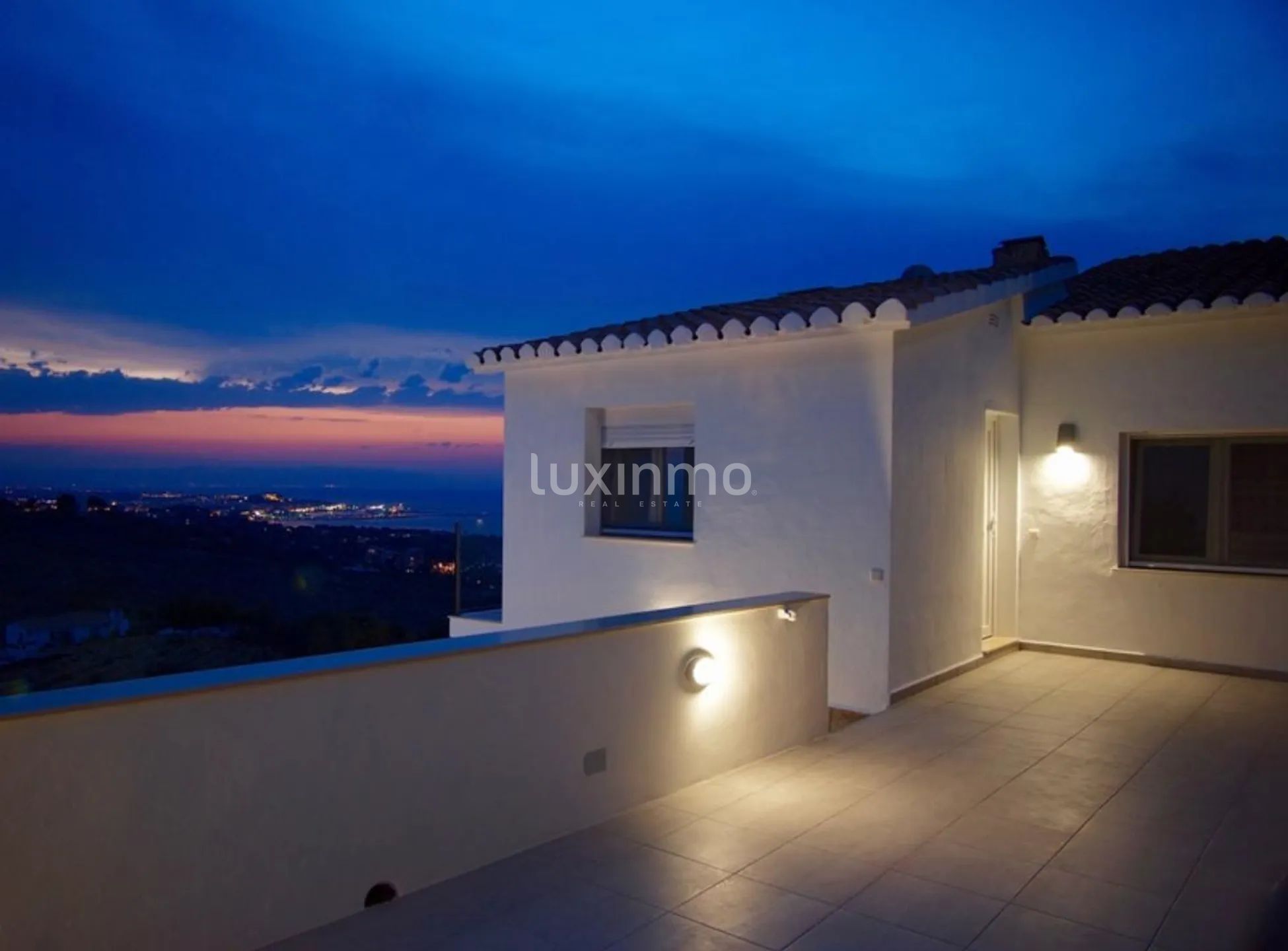Renovated Villa with Sea Views and Private Pool in Las Rotas Dénia for sale — photo 6