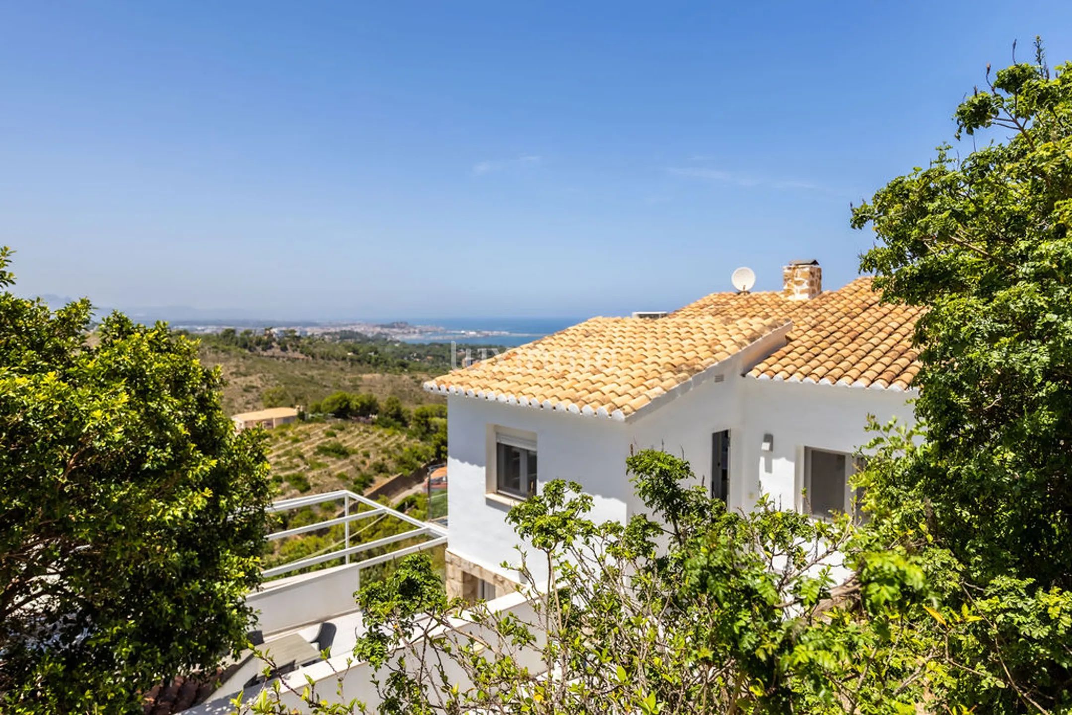Renovated Villa with Sea Views and Private Pool in Las Rotas Dénia for sale — photo 19