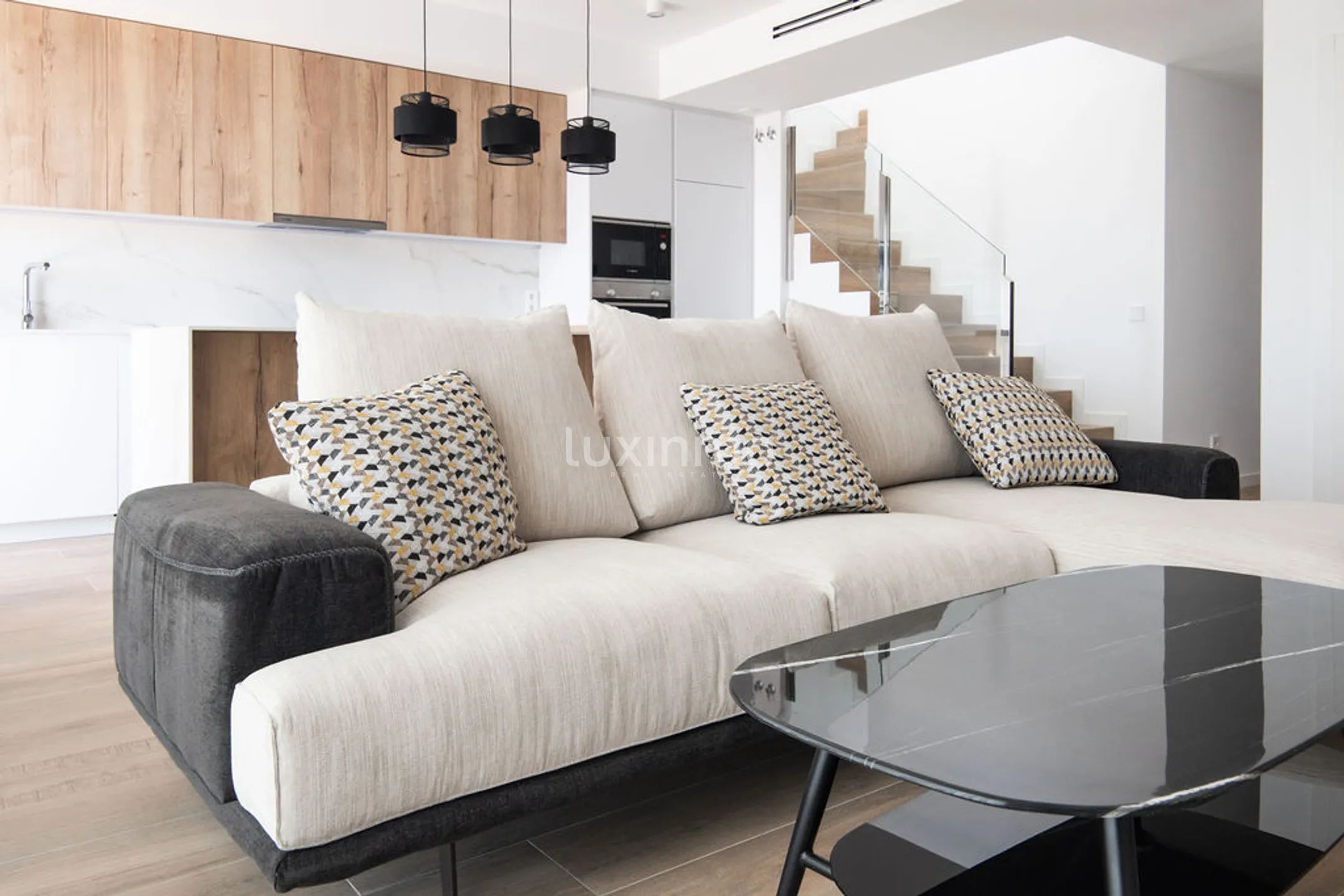 Modern new build penthouse with panoramic sea views — photo 8
