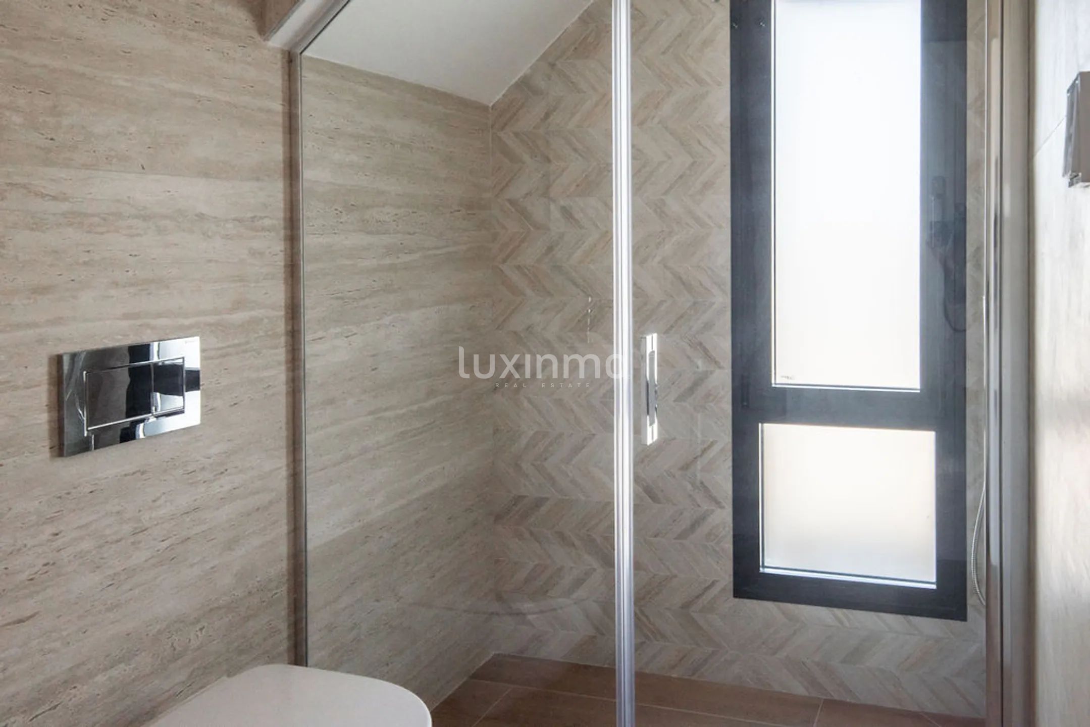 Modern new build penthouse with panoramic sea views — photo 13