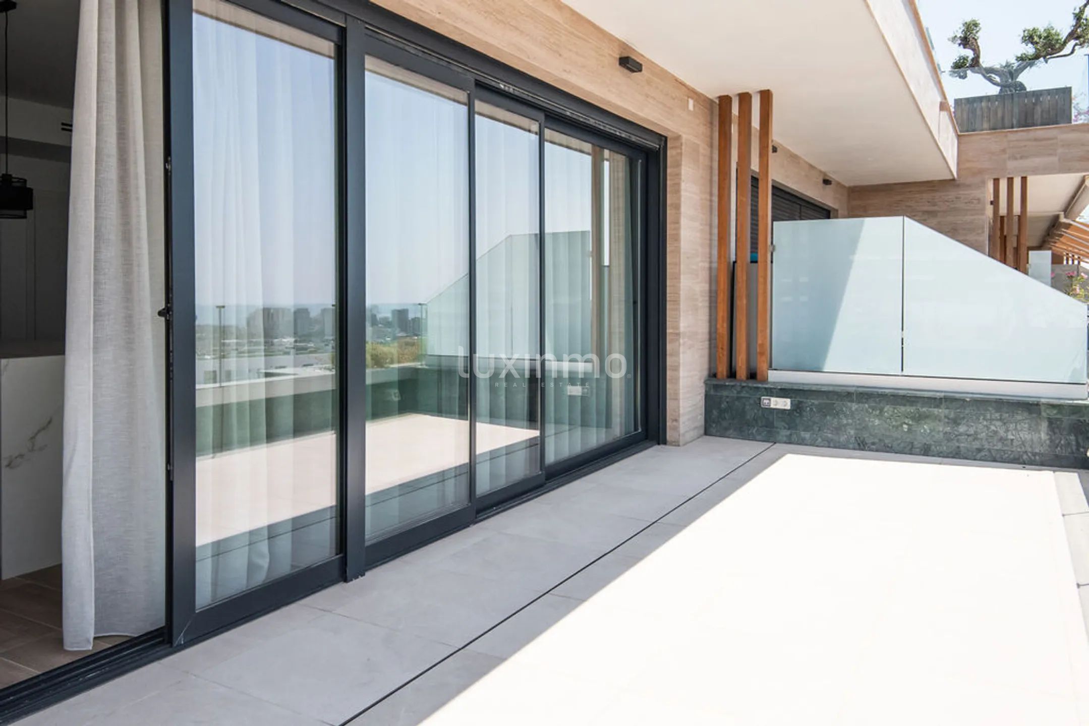 Modern new build penthouse with panoramic sea views — photo 16