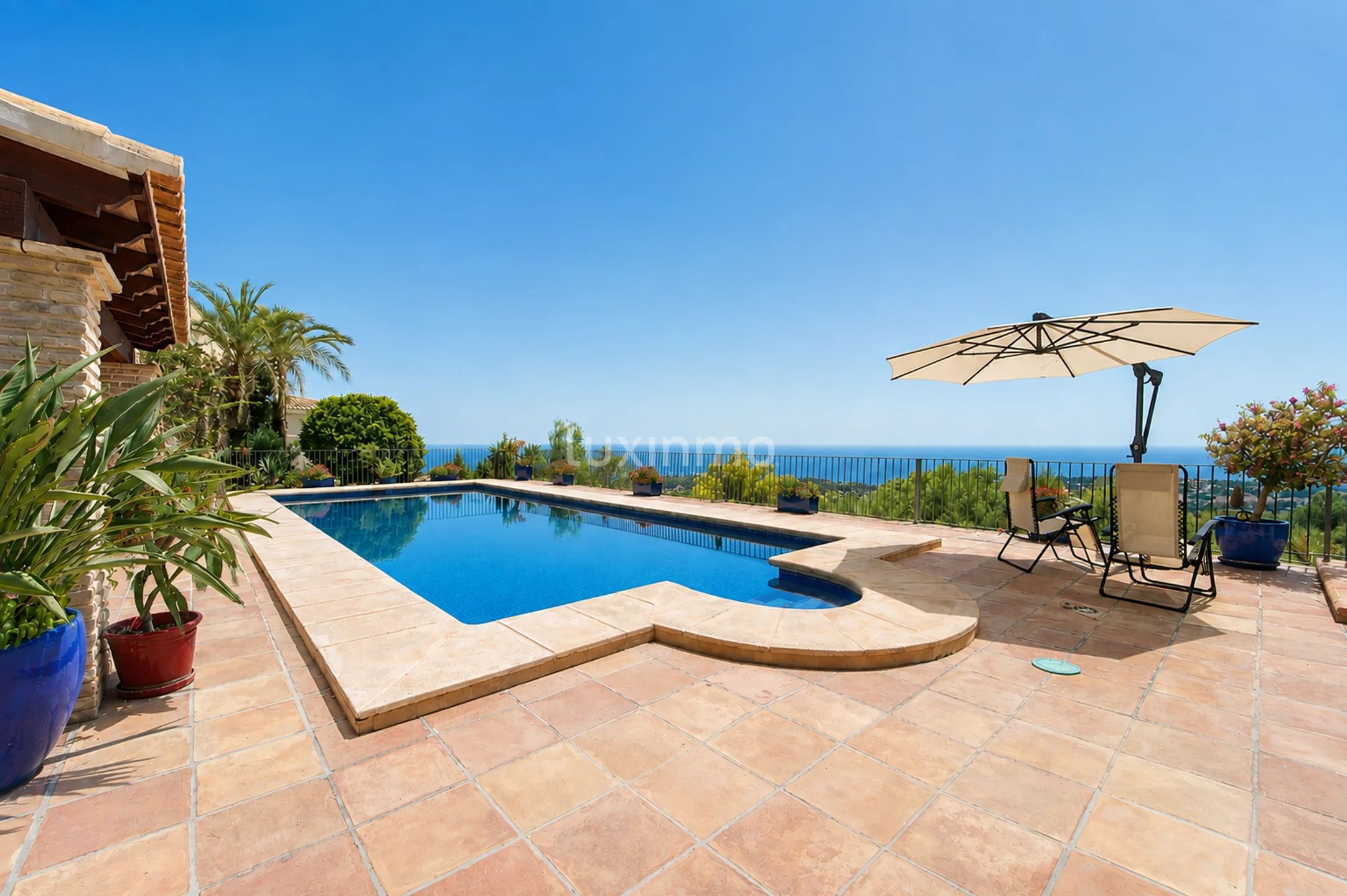 Mediterranean luxury villa with panoramic sea views — photo 38