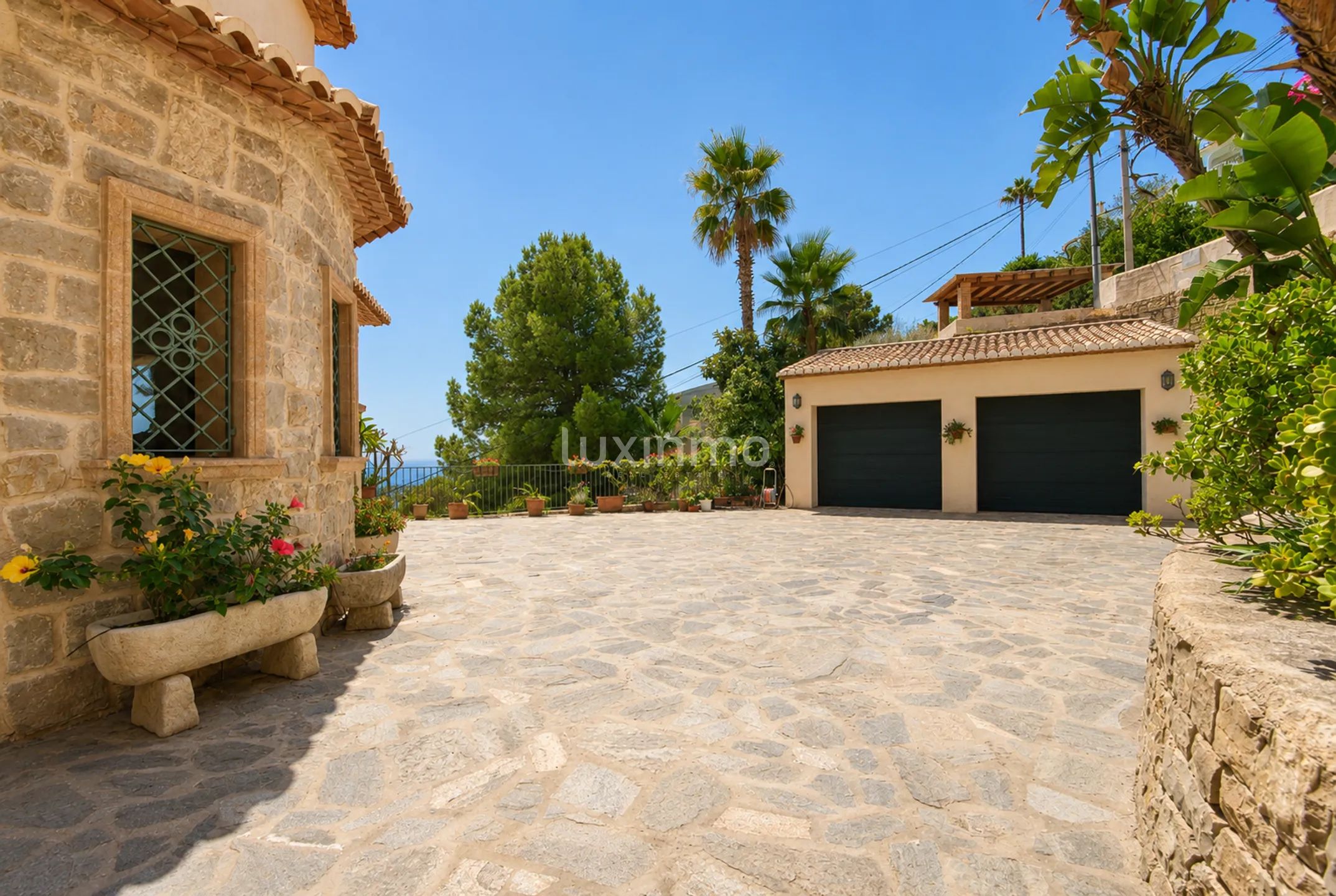 Mediterranean luxury villa with panoramic sea views — photo 49
