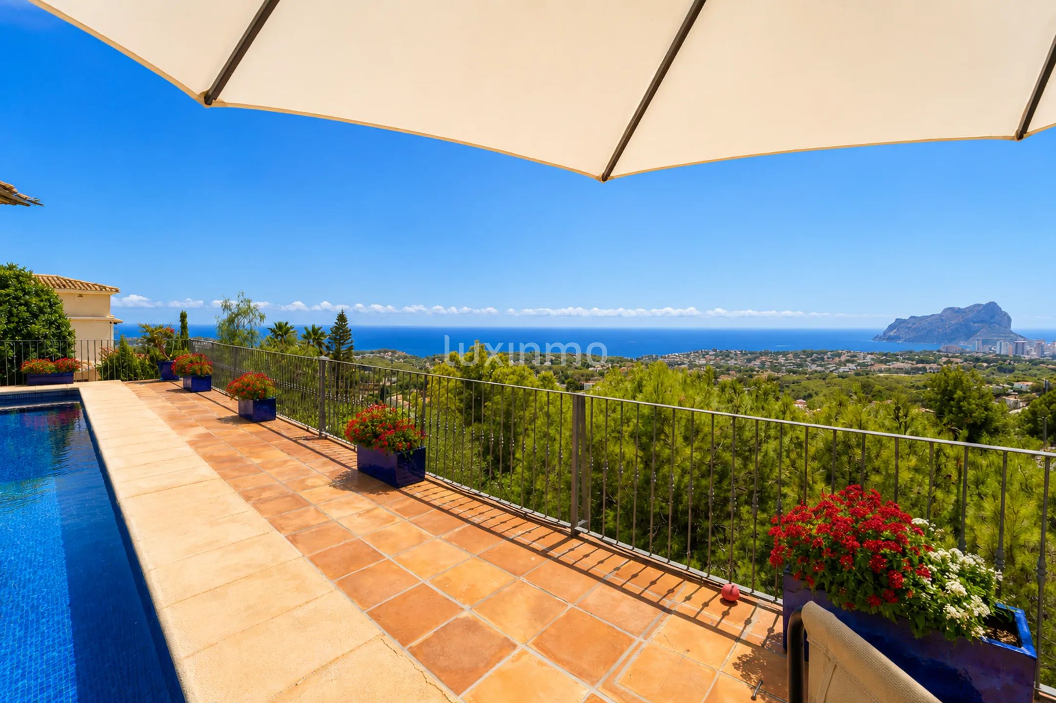 Mediterranean luxury villa with panoramic sea views — photo 37
