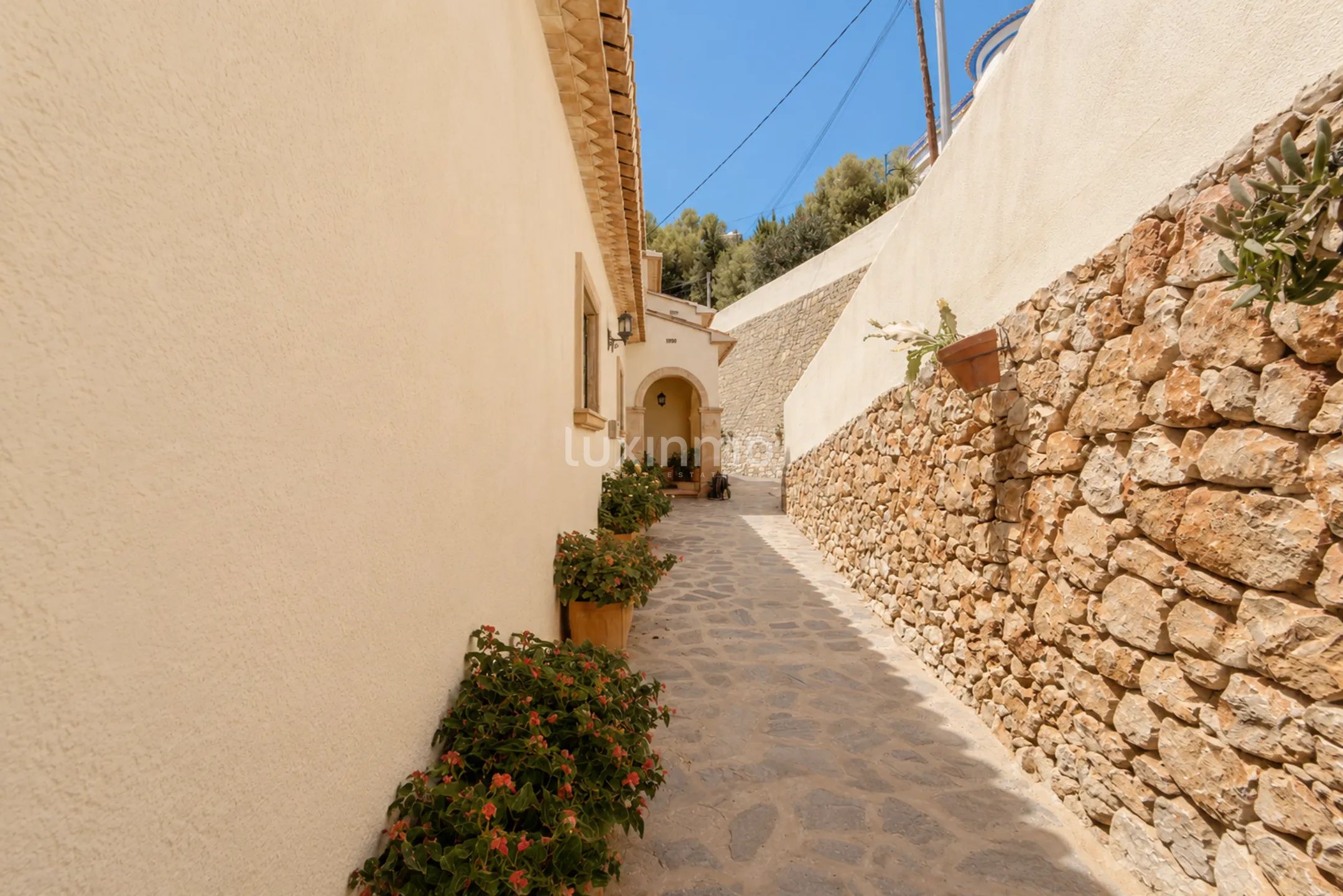 Mediterranean luxury villa with panoramic sea views — photo 52