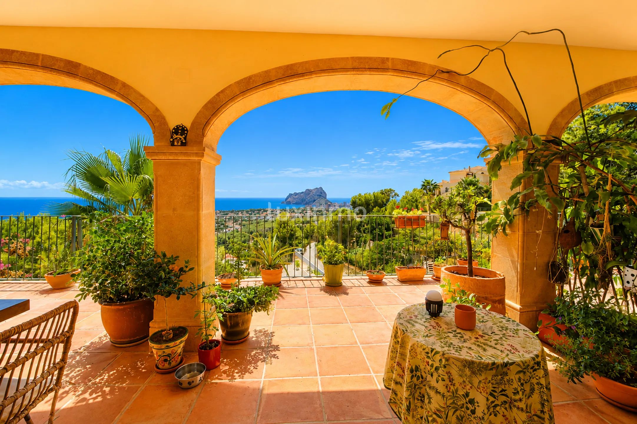 Mediterranean luxury villa with panoramic sea views — photo 47