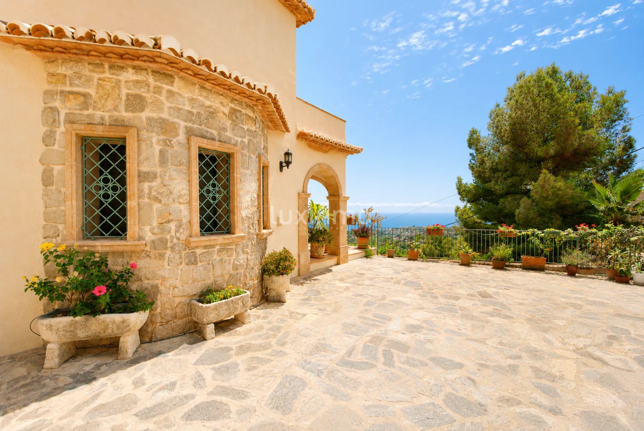 Mediterranean luxury villa with panoramic sea views — photo 2