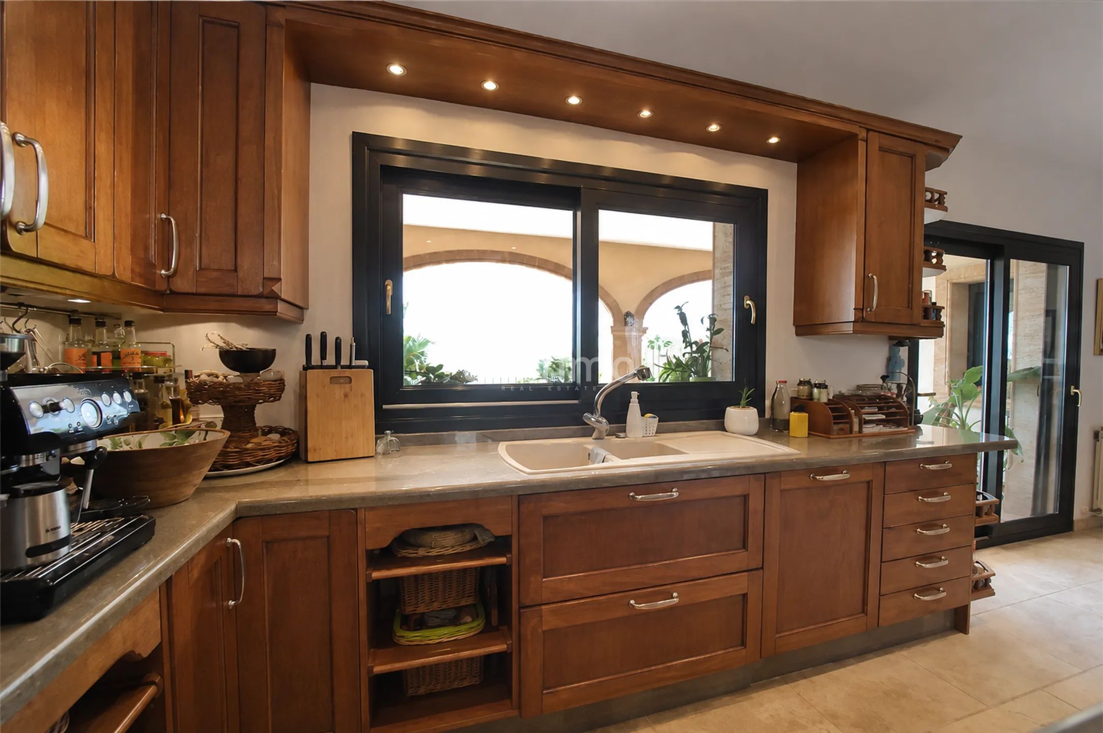 Mediterranean luxury villa with panoramic sea views — photo 31