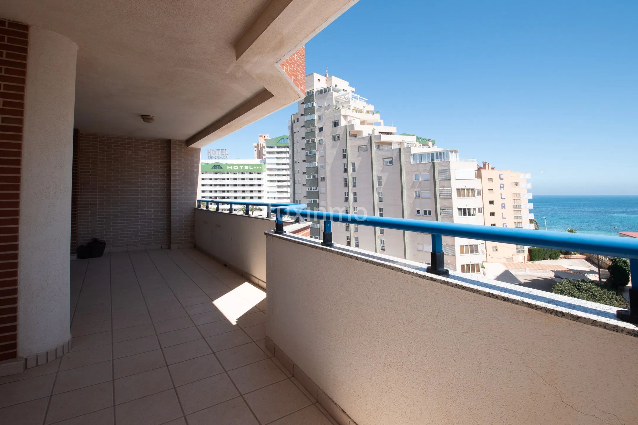 Exclusive designer apartment with sea views — photo 27