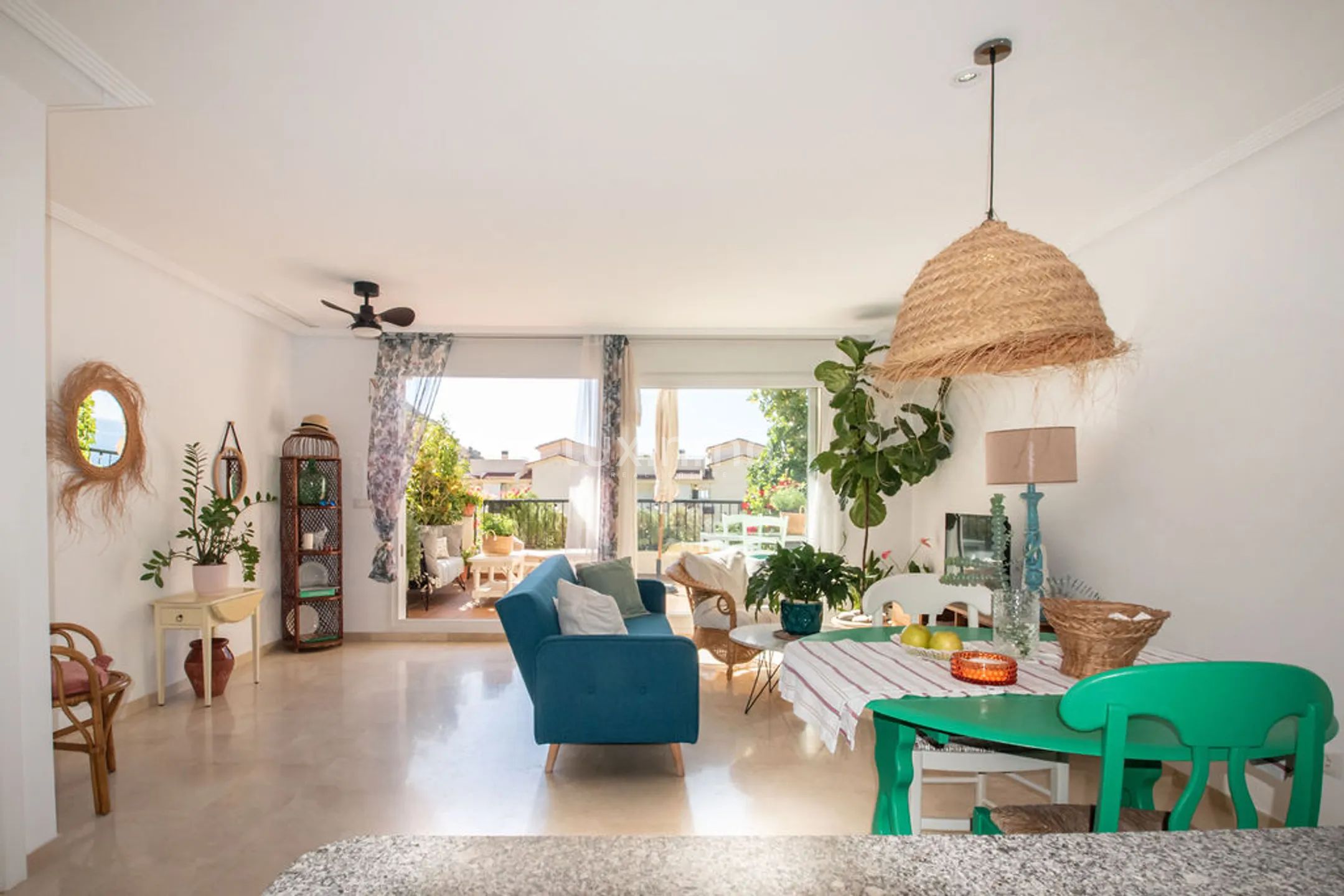 Mediterranean Duplex with Sea Views in Mascarat — photo 11