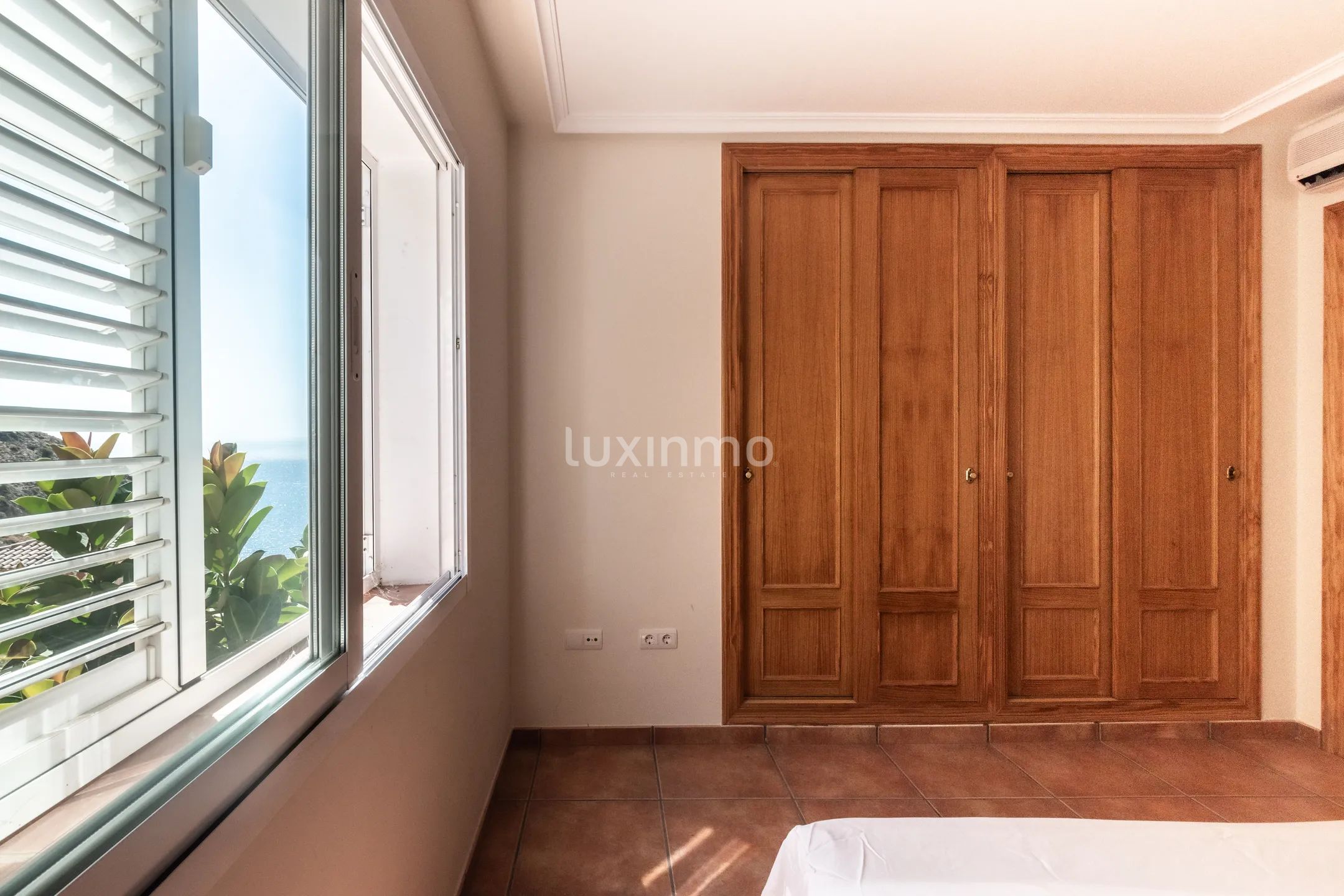 Halfvrijstaande woning met uitzicht op zee te koop in Mascarat — photo 10