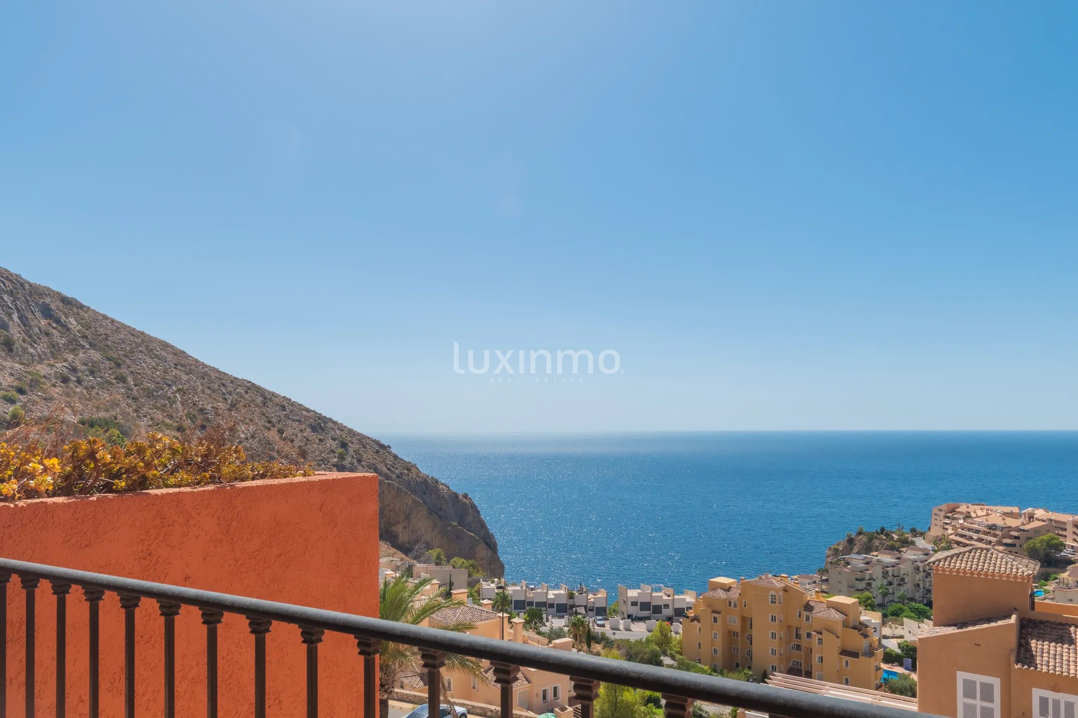 Semi detached house with sea views for sale in Mascarat — photo 17