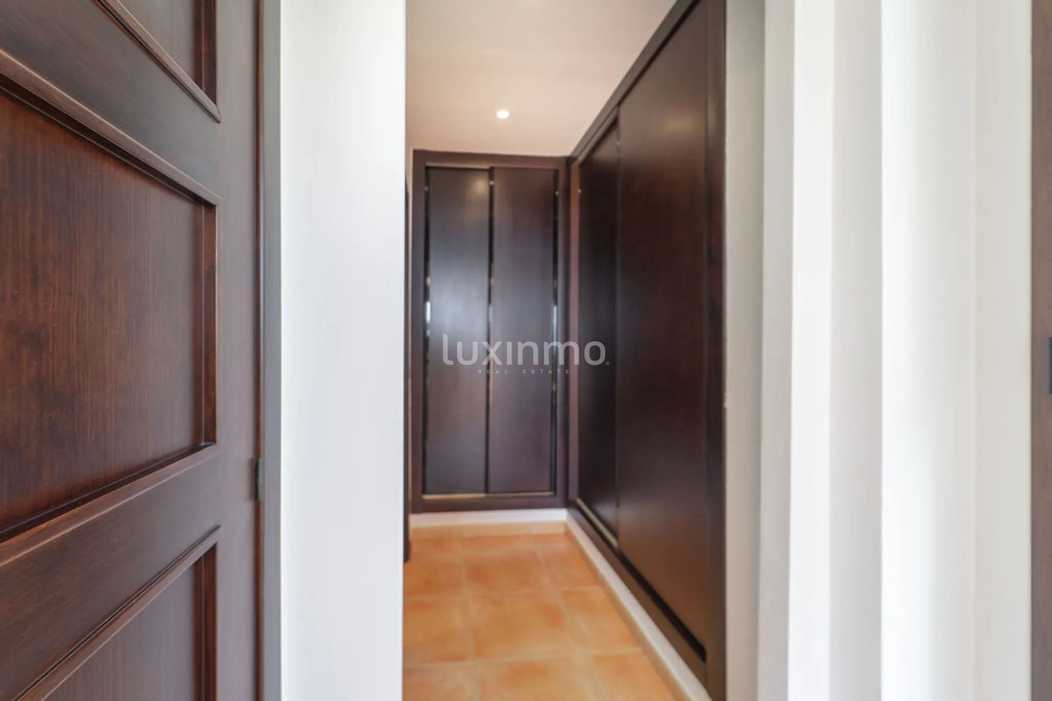 Mediterranean townhouse with panoramic sea views — photo 4