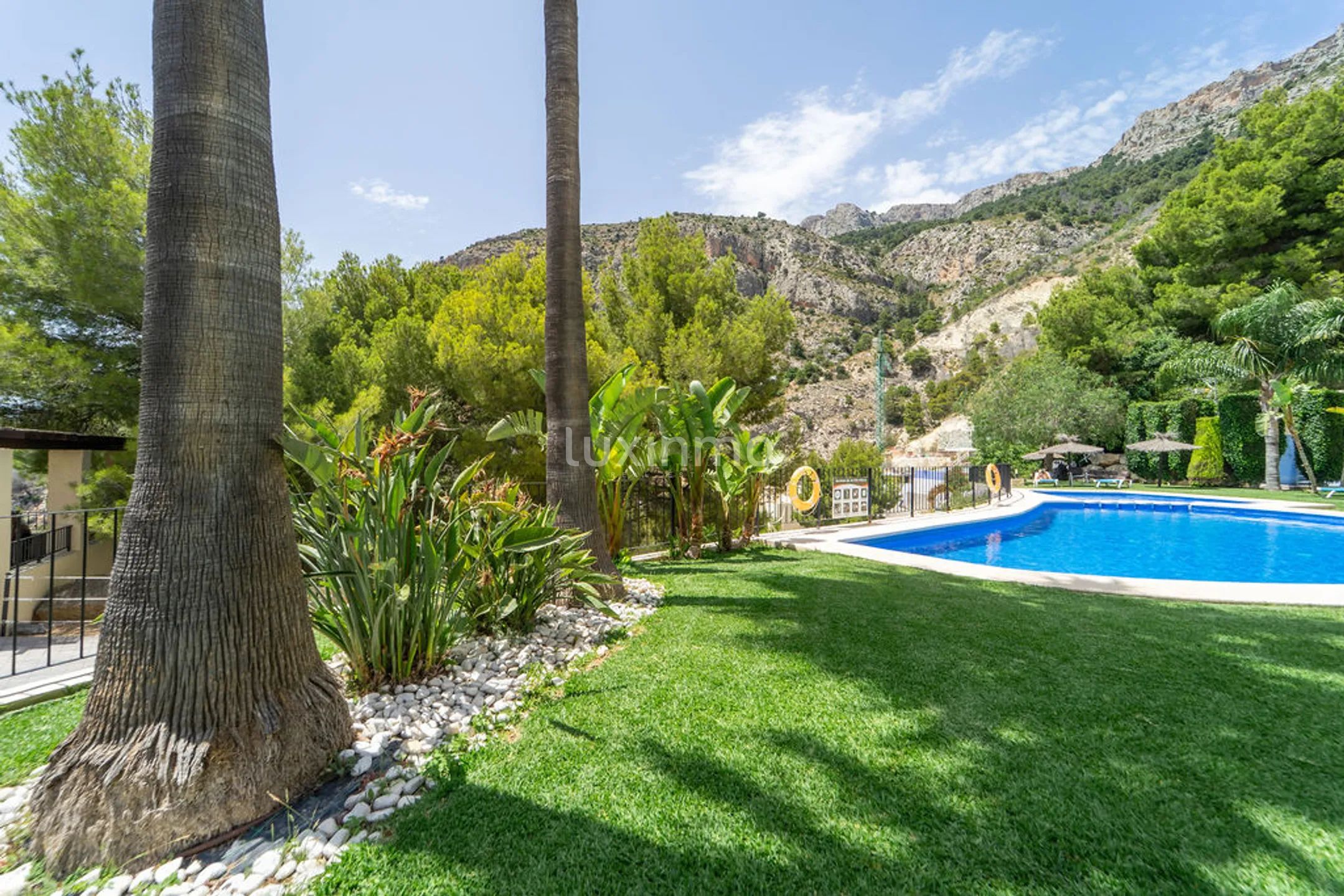 Mediterranean townhouse with panoramic sea views — photo 26