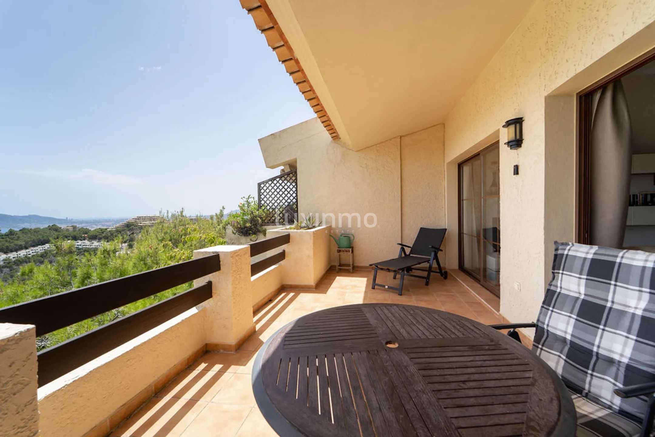 Mediterranean townhouse with panoramic sea views — photo 13