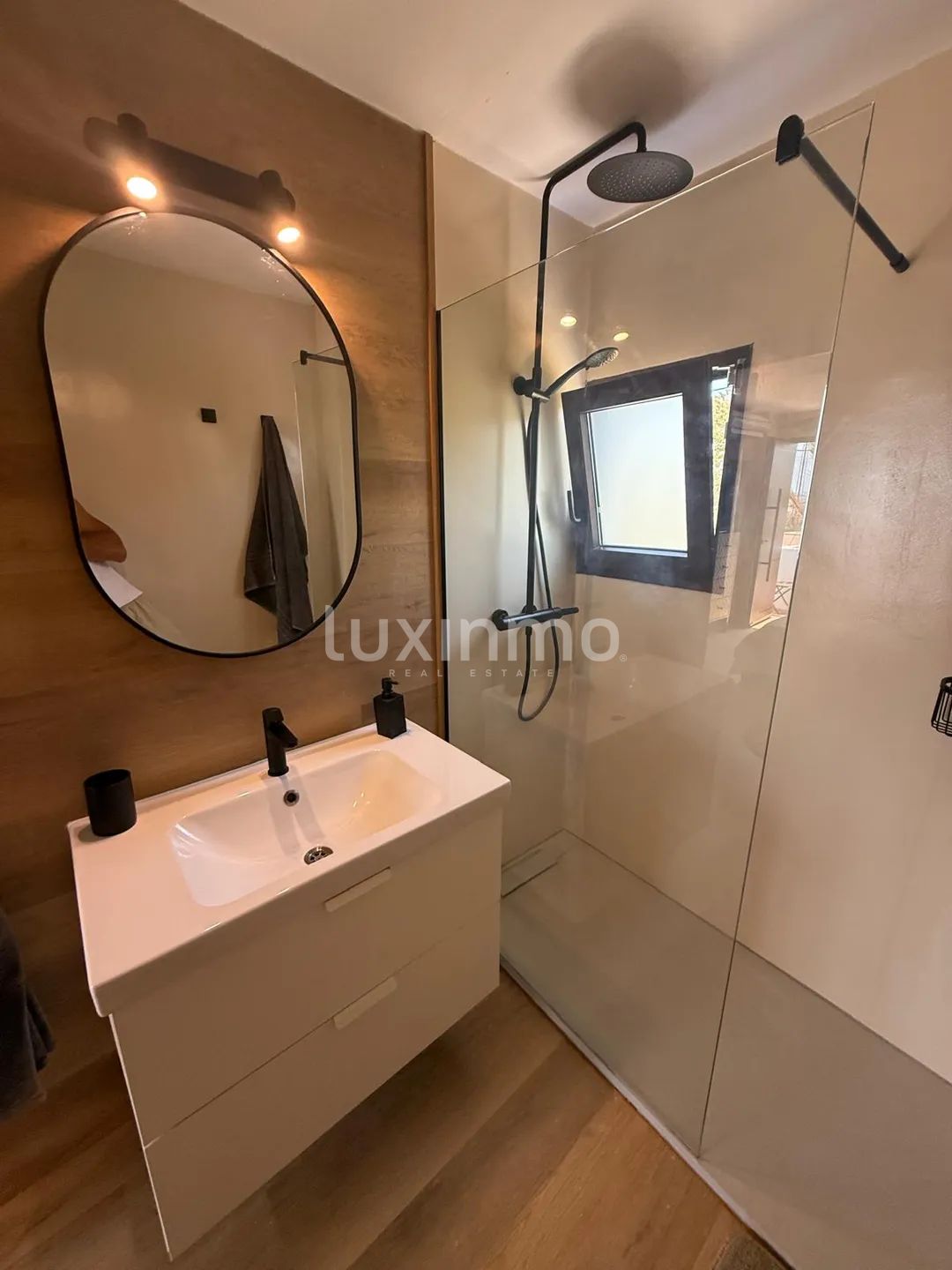 Kürzlich renoviertes Boutique-Chalet in hervorragender Lage — photo 37