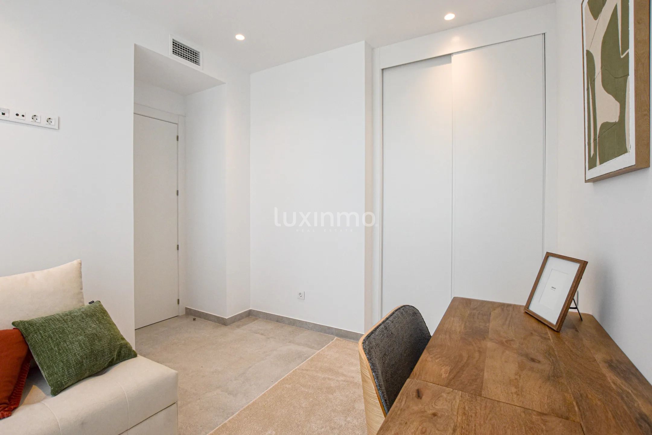 Modern flat with sea views to let in Calpe — photo 14