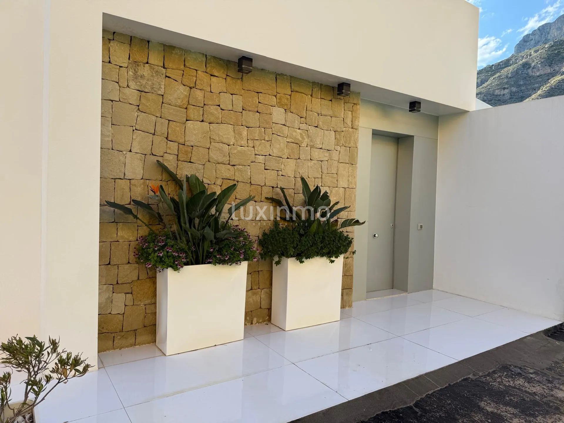 Villa for sale with sea views — photo 33
