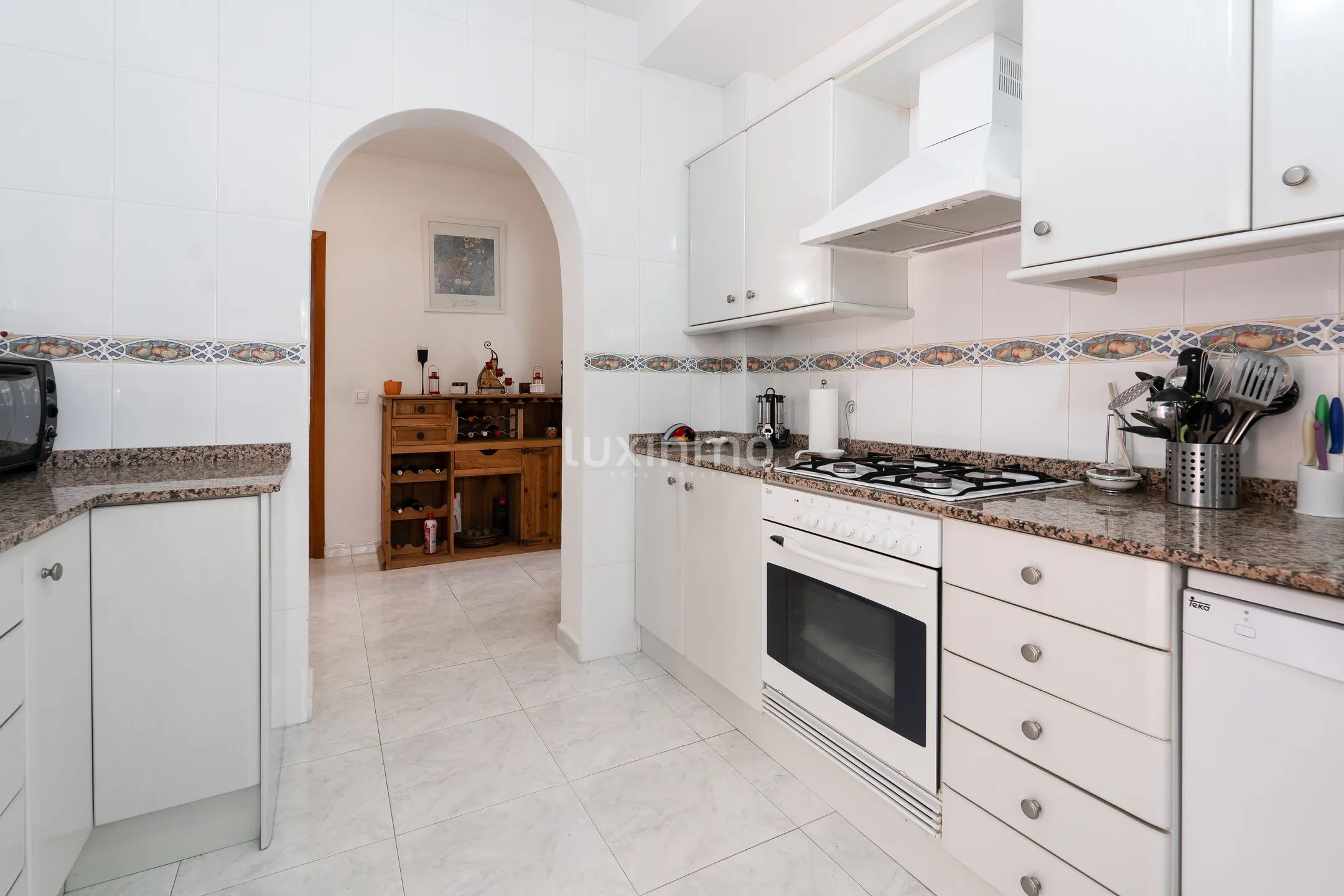 Mediterranean 5-bed villa with pool in Altea la Vella — photo 11